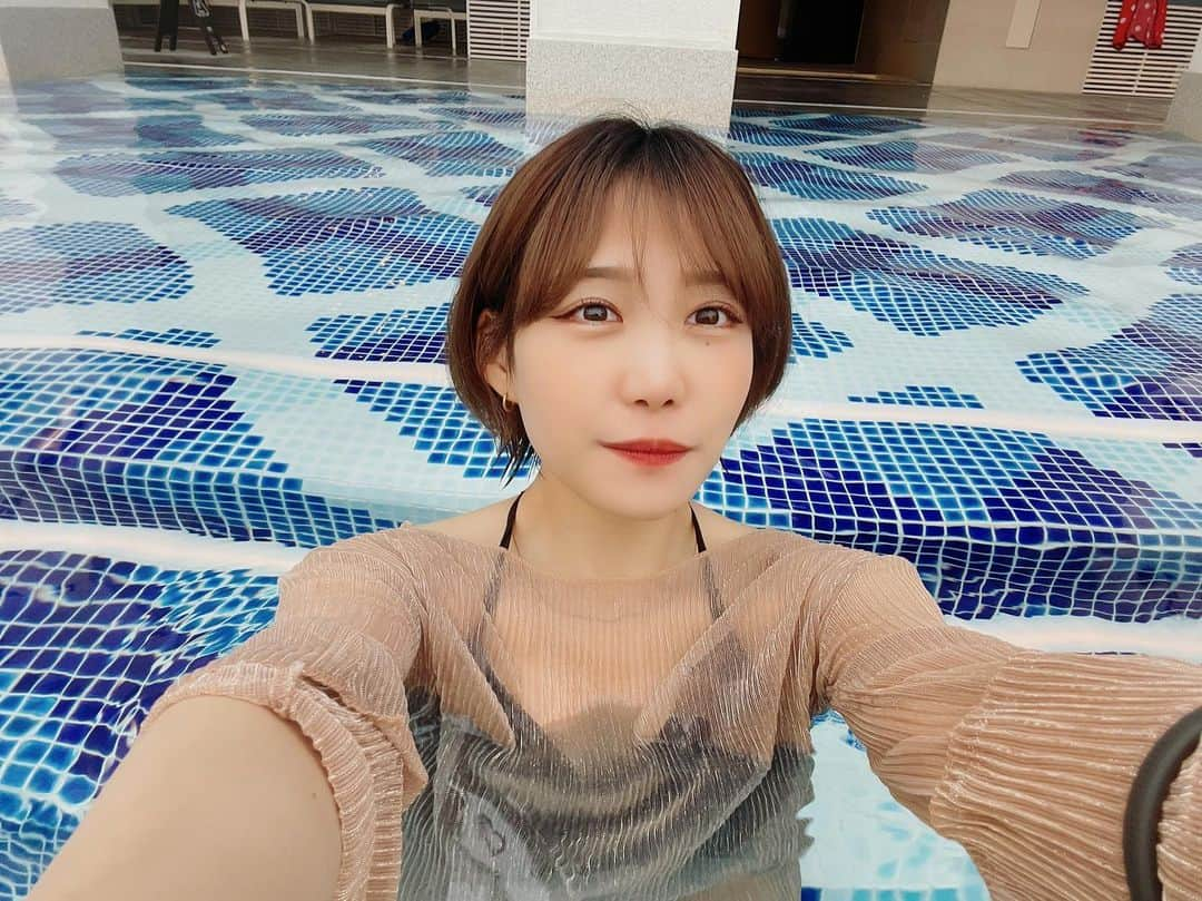 小嶋結里亜さんのインスタグラム写真 - (小嶋結里亜Instagram)「. .  . 🏊 ⁡ プールもはいったり。 ⁡ . . ⁡ #役者#妃乃ゆりあ#低身長女子#猫好き#私服 #ショートヘア女子#ショートヘア#韓国#女子旅 ⁡ ⁡ ⁡ . ⁡ #girl#actress#spring#ootd#code#fashion #일상#japanesegirl#hairstyle#summer#soul #Korea#travel」6月20日 21時56分 - hino_yuria127