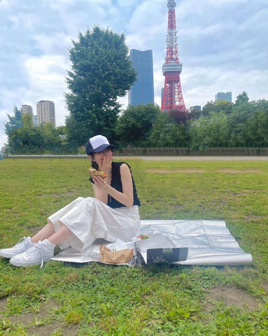 尾形璃子さんのインスタグラム写真 - (尾形璃子Instagram)「朝活ピクニックした☺︎🍃」6月20日 22時04分 - tanaka_rico