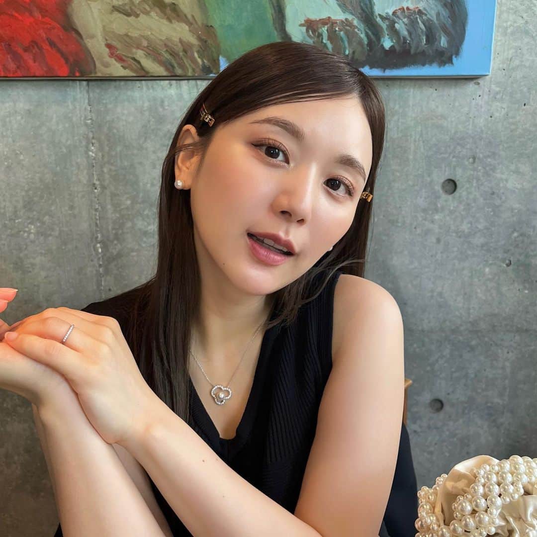 ひよんのインスタグラム：「👸🦍❤️  夫婦でお友達の結婚式に参加した日🫶  #ひよん #ぴよ🦍」