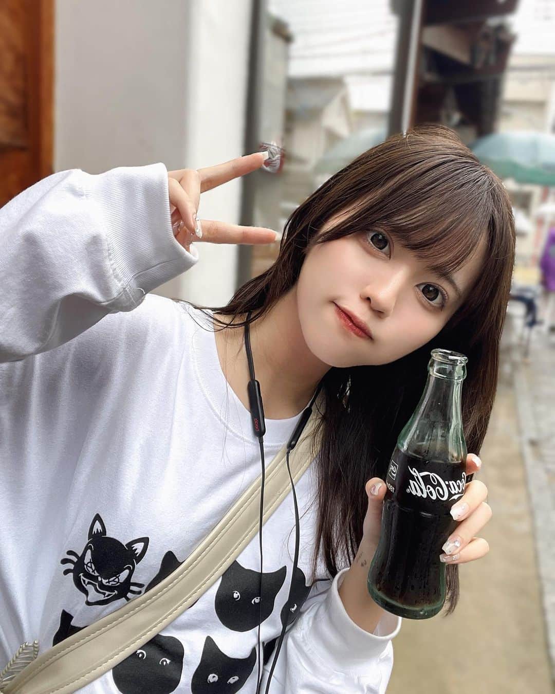 夏目一花さんのインスタグラム写真 - (夏目一花Instagram)「瓶コーラってなんだか美味しく感じるよね、コーラ普段飲まないけれど夏になると瓶コーラだけは飲みたくなる！🫶」6月20日 22時12分 - natsume_me__
