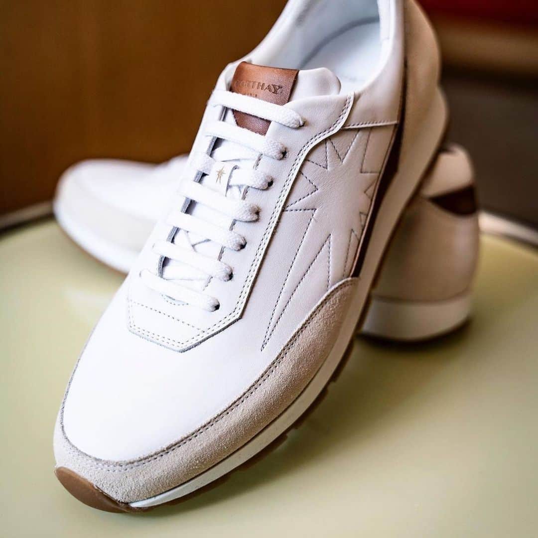 のインスタグラム：「Versatility and comfort are two of the key characteristics we all look for in shoes: but what about a shoe for standing all day that is versatile, comfortable, and stylish? The classic Carl white sneaker ticks all those boxes (and more). . . Available online on www.corthay.com and in stores #corthay #whitesneakers  Photo by @corthay_korea」