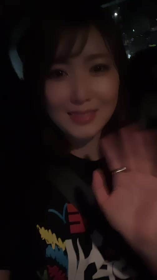 おかゆのインスタグラム：「NHK総合「#うたコン」生放送🌈 ありがとうございました！🥹🎶  皆さんのおかげで、 最高に幸せなバースデーイブでした🥲❤️ これからも高みを目指し精進します🎸💫 #居酒屋 #渋谷のマリア #感謝」