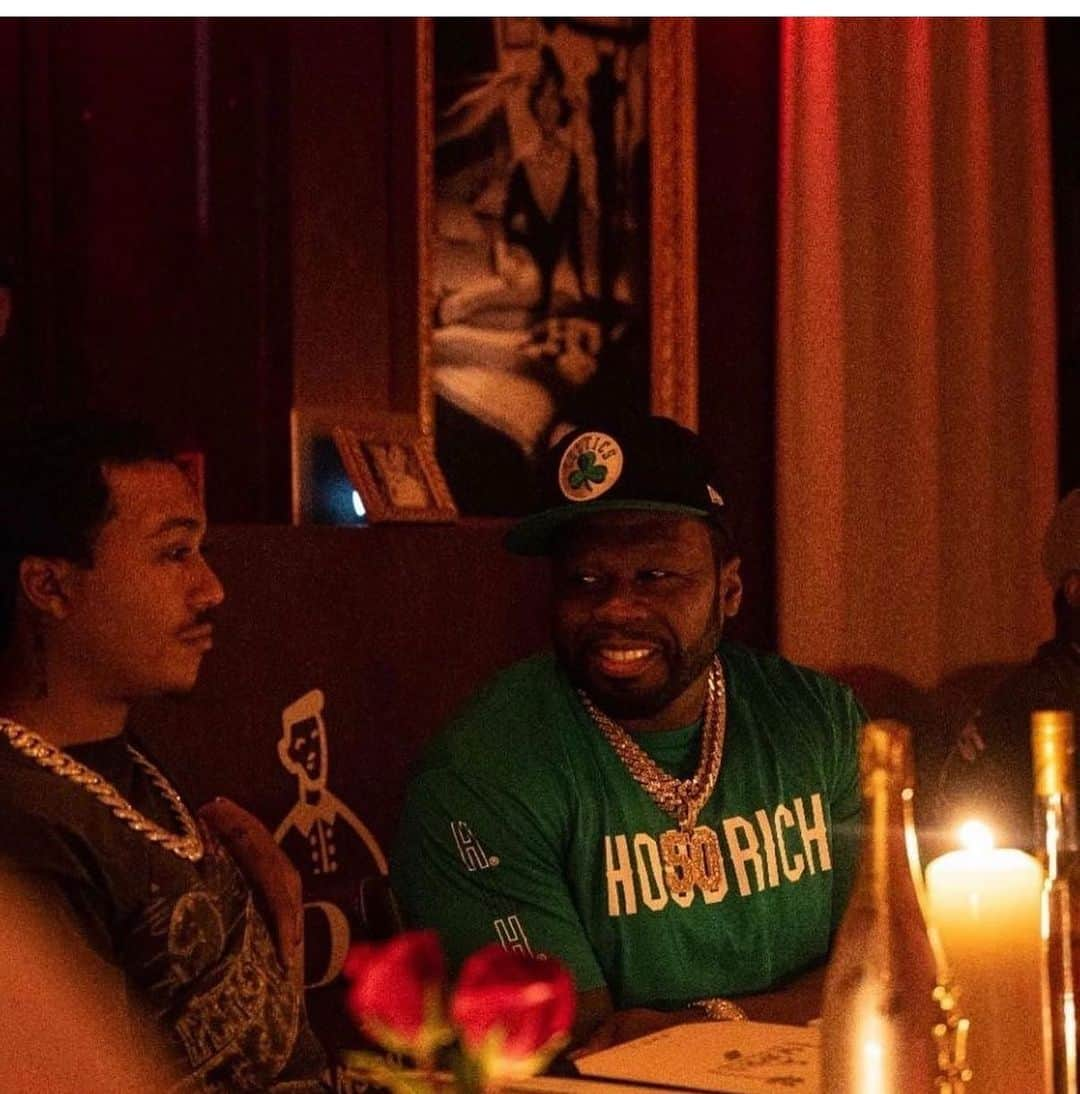 トニー・イエイヨーさんのインスタグラム写真 - (トニー・イエイヨーInstagram)「Green light gang 🚦🚦🚦dinner @larenztate @josephsikora4 @lahmardtate @lilmeechbmf @terrencej @unclemurda @bransoncognac @lecheminduroi @passportboyzinc」6月20日 22時45分 - tonyyayo