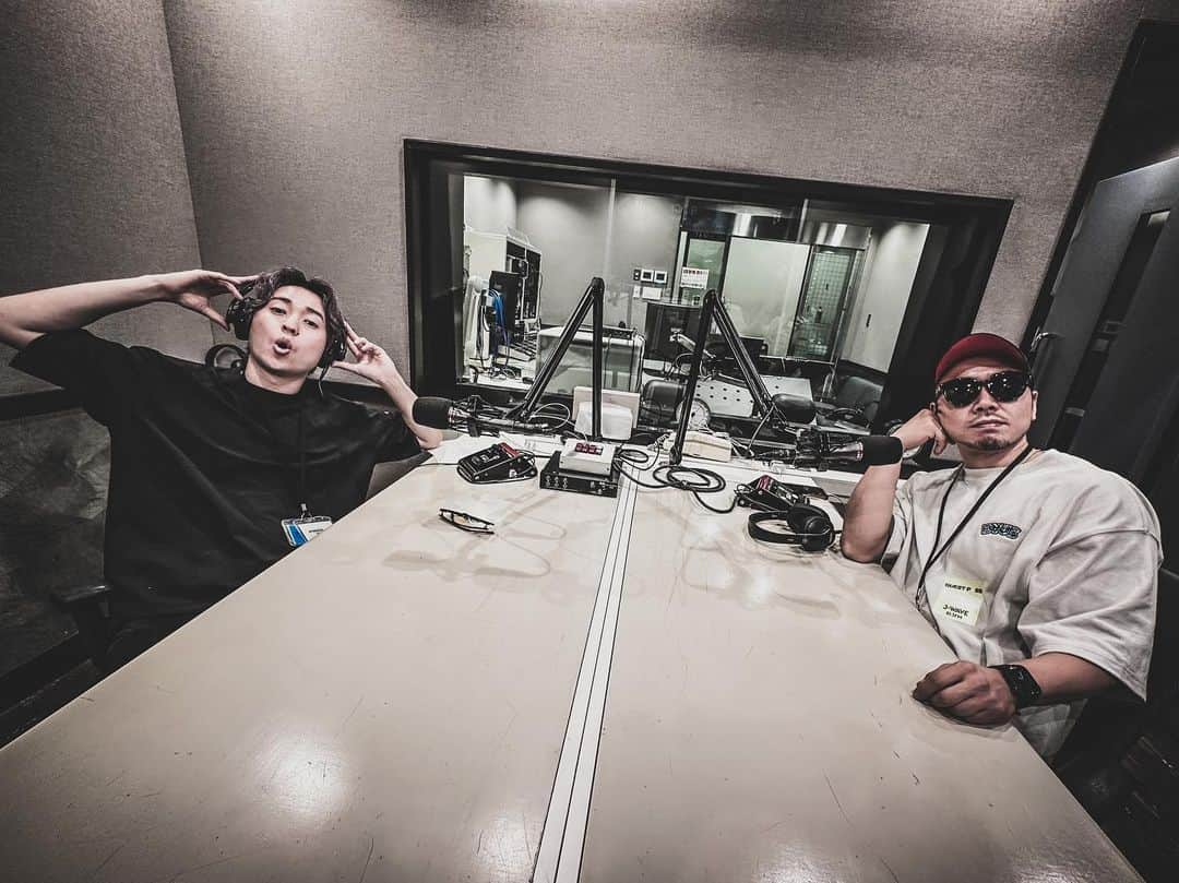 NOISEMAKERさんのインスタグラム写真 - (NOISEMAKERInstagram)「【ラジオ出演情報📻 】  J-WAVE「THE KINGS PLACE」 6月度の火曜日を、  #NOISEMAKER が担当！  第3回は AG、UTAで お届けいたします！  THE KINGS PLACE J-WAVE  本日、6/20(火) 25:00-26:00  https://radiko.jp/share/?t=20230606250000&sid=FMJ   #kp813 #jwave」6月20日 23時08分 - noisemaker_official