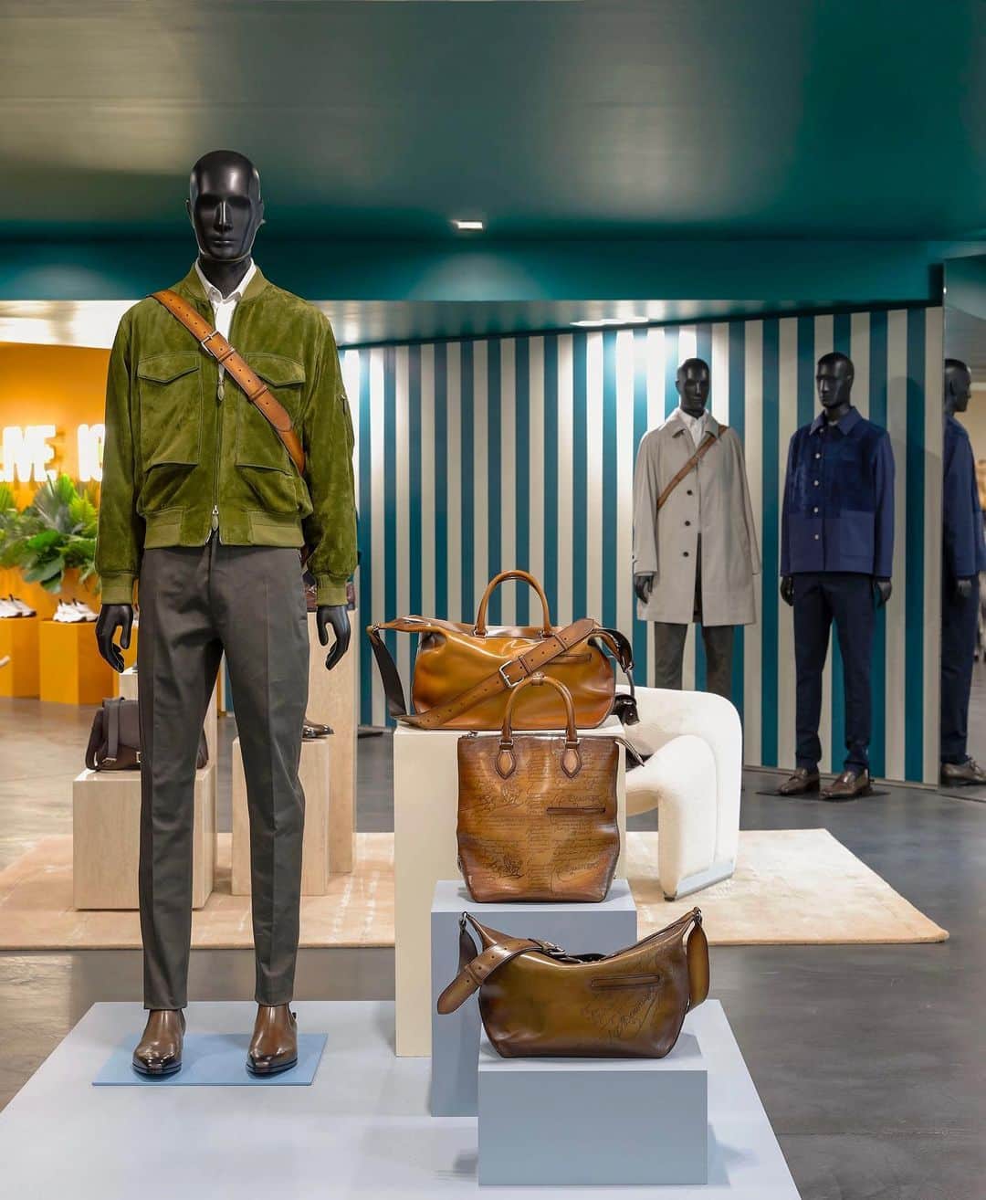 ベルルッティのインスタグラム：「- UNVEILING THE SPRING-SUMMER 2024 COLLECTION BY #BERLUTI -  Sneak a peek into Berluti's Spring-Summer 2024 collection, introduced in our Paris showroom during @parisfashionweek menswear. Essential lines and ease fuse with a cool palette of army green, petrol, sky blue and sand on lightweight suede and leather blousons and windbreakers, and cotton-silk knitwear, creating a vibrantly luxurious mood.  Photography by @yvan_moreau_photographe  #pfw #summer2024」