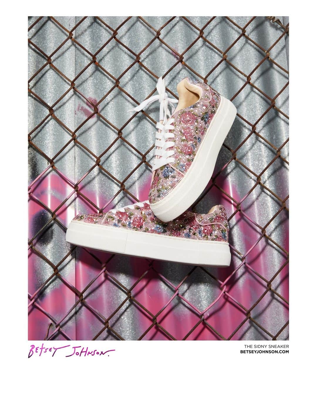 ベッツィジョンソンさんのインスタグラム写真 - (ベッツィジョンソンInstagram)「NOW ARRIVING: THE SIDNY SNEAKERS ✨ Put a little sparkle in your step.」6月21日 9時00分 - betseyjohnson