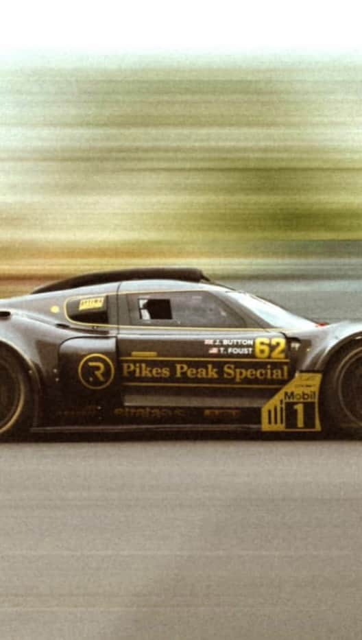 のインスタグラム：「The time has come for @tannerfoust to throw our Type 62-2 PP edition up a mountain! Good luck to the whole @radfordmotors team and wishing Tanner a safe, fast flawless run at @pikespeakhillclimb 💪🏽」
