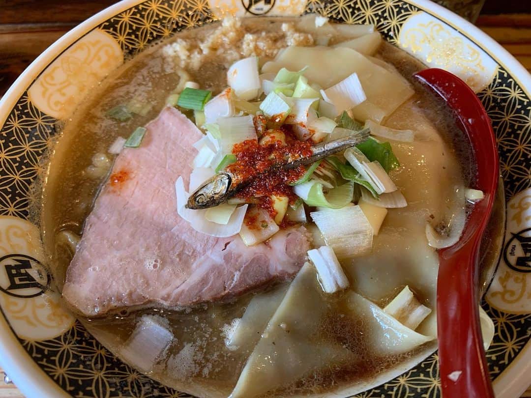 木曽大介のインスタグラム：「久しぶりの煮干し。本店の方が美味しい気がするのは気のせい…？🤔」