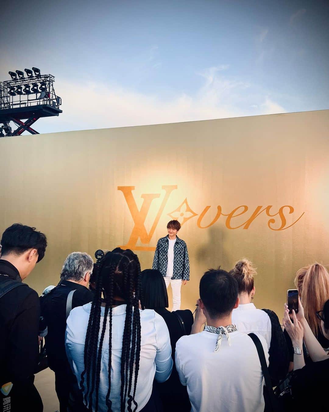 西島隆弘（Nissy）さんのインスタグラム写真 - (西島隆弘（Nissy）Instagram)「Pharrellwilliamsのデビューコレクション!! Parisのポン・ヌフにて開催されました。 とても壮大で、素敵なショーでした！  @louisvuitton #lvmenss24  #Pharrellwilliams @pharrell Jay-Z」6月21日 10時10分 - nissy_nissystaff