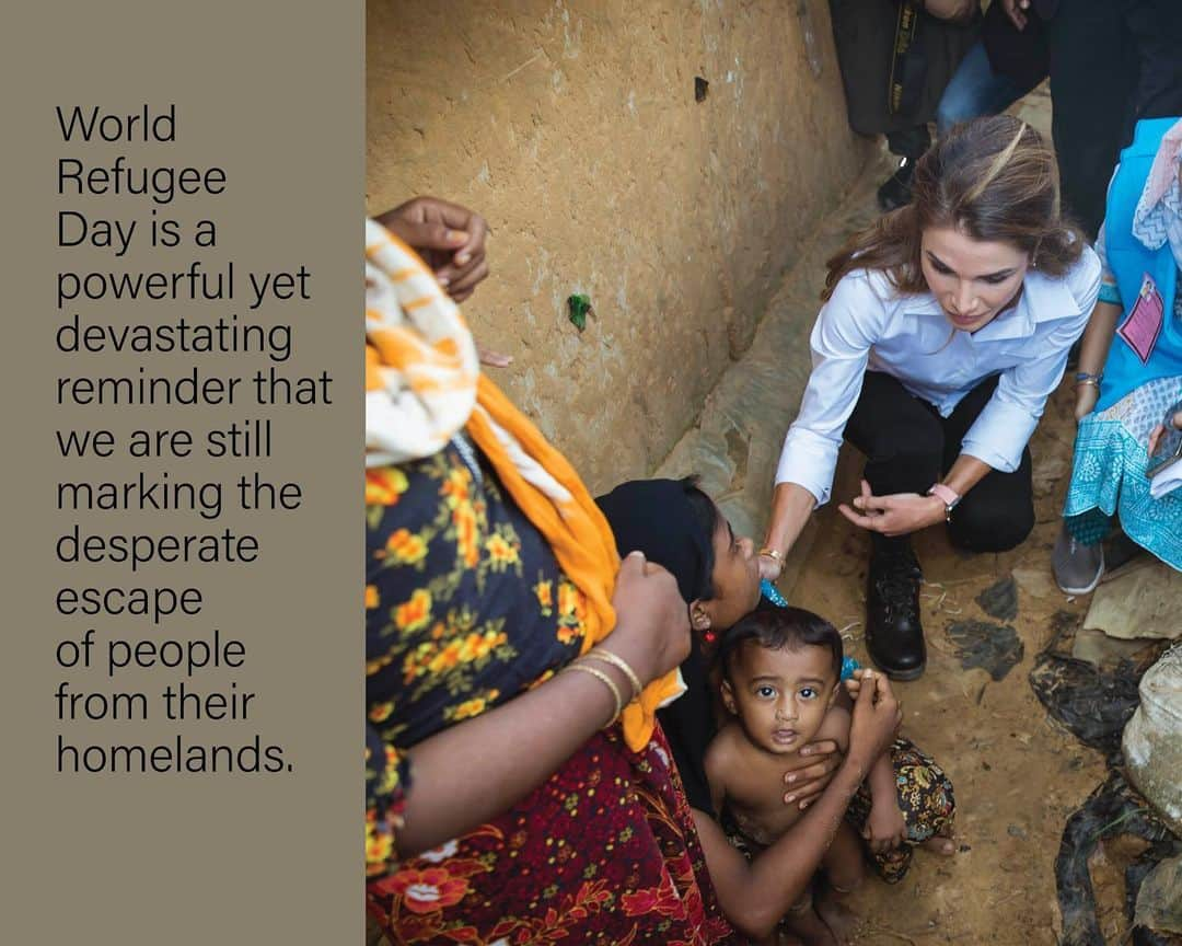 ラーニア（ヨルダン王妃）のインスタグラム：「#WorldRefugeeDay is a powerful yet devastating reminder that we are still marking the desperate escape of people from their homelands to unfamiliar places, driven by conflict, climate change, and a host of other heartbreaking reasons. The world’s population of forcibly displaced people has reached an alarming 110 million. The recent conflict in Sudan has contributed over 2 million people to that total in just the last two months, with thousands more Sudanese fleeing as you read. So on this day, let us keep those forced to leave everything behind, at the forefront of our thoughts.  Let us reflect on the struggle of mothers and infants boarding unsafe boats and crossing uncharted waters in search of safety and a second chance at life. And although World Refugee Day gives us reason to commemorate these unsung heroes for a day, we must not reduce our efforts to 24 hours of fleeting empathy and half-baked promises. Instead, we must remember that refugees are people, not problems... that compassion and common sense are not mutually exclusive... and that man-made crises have man-made solutions, if we only pool our resources and work together to manage the inevitable movement of humans and give these 110 million people hope away from home.  يأتي يوم اللاجىء العالمي كتذكير مؤلم بأننا ما زلنا نشهد هروبا يائسا للأشخاص من ديارهم إلى أماكن غير مألوفة، مهجرين بسبب النزاع أو تغير المناخ، أو أسباب أخرى تفطر القلب. عدد الأشخاص الذين أجبروا على النزوح حول العالم وصل ١١٠ مليون. وأضافت الأزمة الحالية في السودان ٢ مليون شخص إلى العدد الإجمالي في الشهرين الماضيين فقط، مع استمرار آلاف السودانيين في الهروب أثناء قراءتكم لهذا المنشور.   دعونا نتأمل في معاناة الأمهات والرضع الذين يركبون قوارب غير آمنة ويعبرون مياهاً مجهولة بحثاً عن الأمان وفرصة ثانية في الحياة. وبالرغم من أن يوم اللاجئ العالمي يذكرنا بهؤلاء الأبطال المجهولين ليوم واحد، علينا ألا نحصر جهودنا في ٢٤ ساعة من التعاطف العابر والوعود المنقوصة. بل علينا التعامل مع اللاجئين كبشر لا كمشكلة… وأن نتذكر أن التعاطف والعقلانية لا يتعارضان، وأن الأزمات التي صنعها الإنسان يوجد مقابلها حلول يضعها الإنسان؛ لو فقط حشدنا مواردنا وعملنا معاً للتعامل مع حركة التنقل البشري التي لا مفر منها، ولنعطي أولئك ال١١٠ مليون إنسان أمل في بعدهم عن ديارهم.」