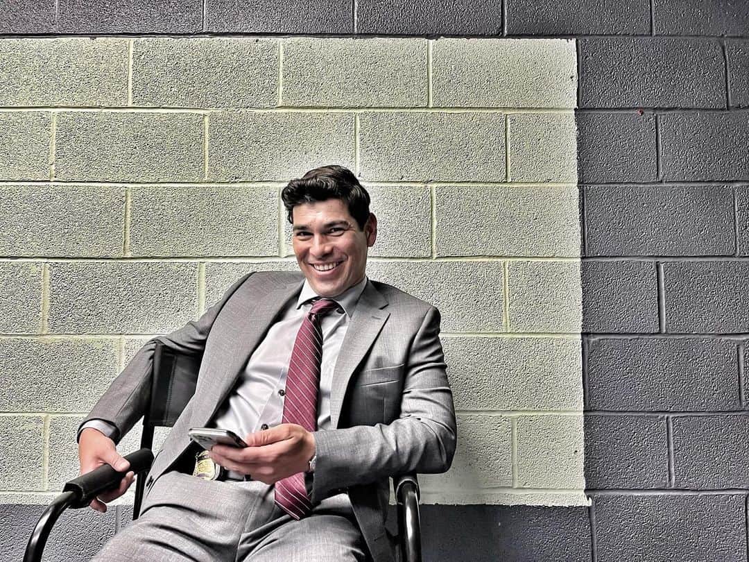 ラウル・カスティージョのインスタグラム：「Detective GQ  📸 by @garretthedlund」