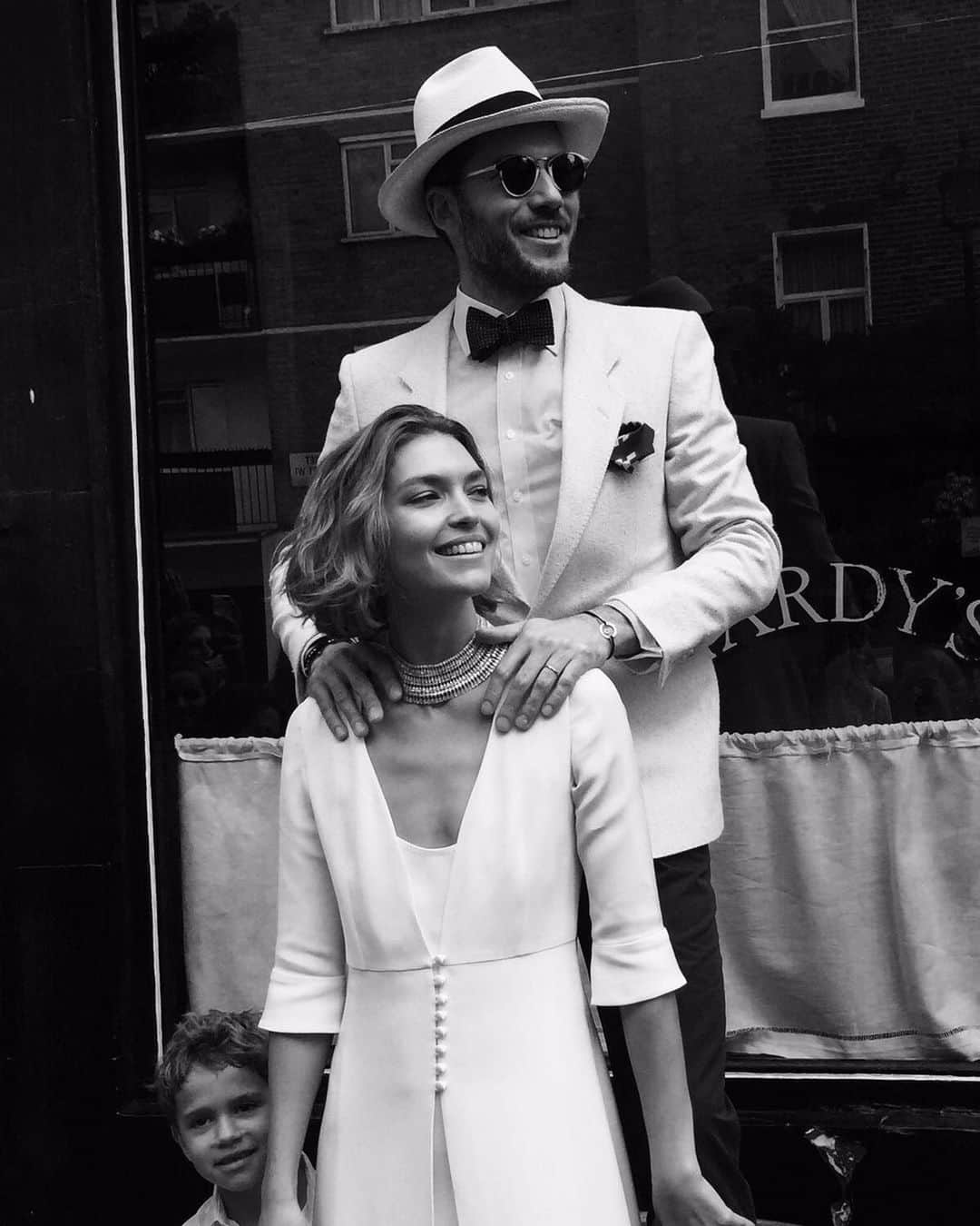 アリゾナ・ミューズのインスタグラム：「6 years of being your wife and they've been so grand that I’m pleased to say I'm definitely ready for more! Thank you for protecting me, making me laugh, holding me through life and growing together with me. I love you @boniface_vc ♥️」