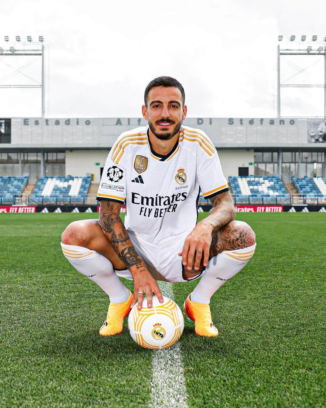 のインスタグラム：「¡Hala Madrid! @realmadrid 🤍」