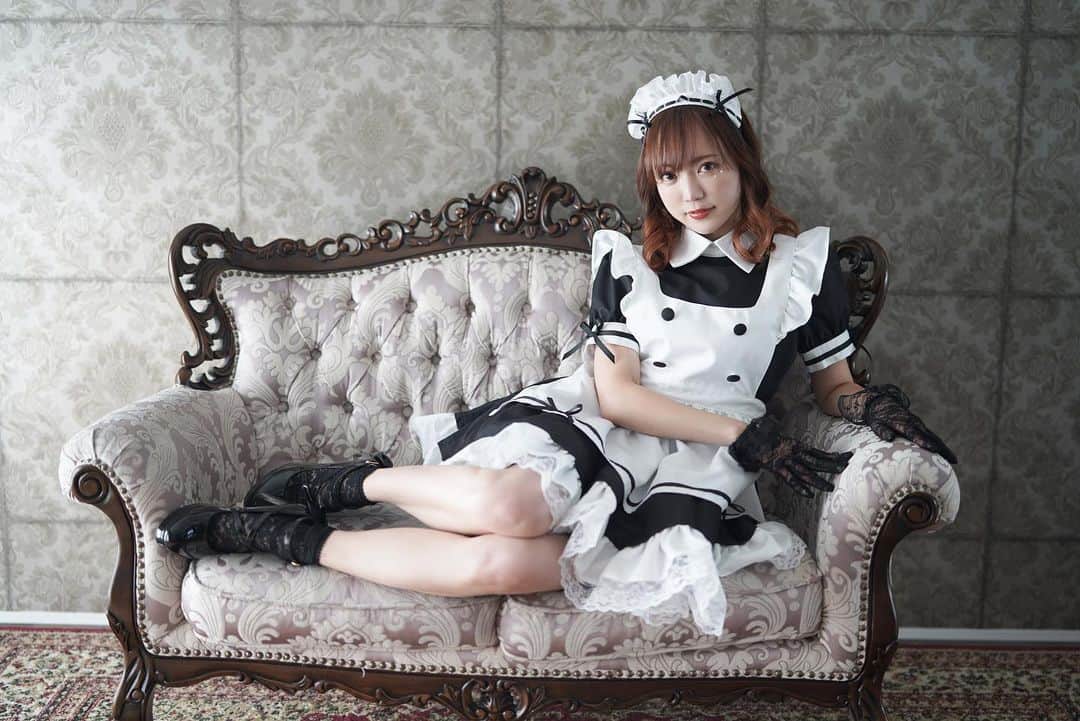 鎌田紘子のインスタグラム：「maid . . . . 🐥info🐥 ーーー fantiaとonlyfansもやってるよ。 ーーー 超オススメの入浴剤（ @diplim.s ）販売中！ ーーー bar 下北沢 @andmerry12  吉祥寺 @andmerry1212」