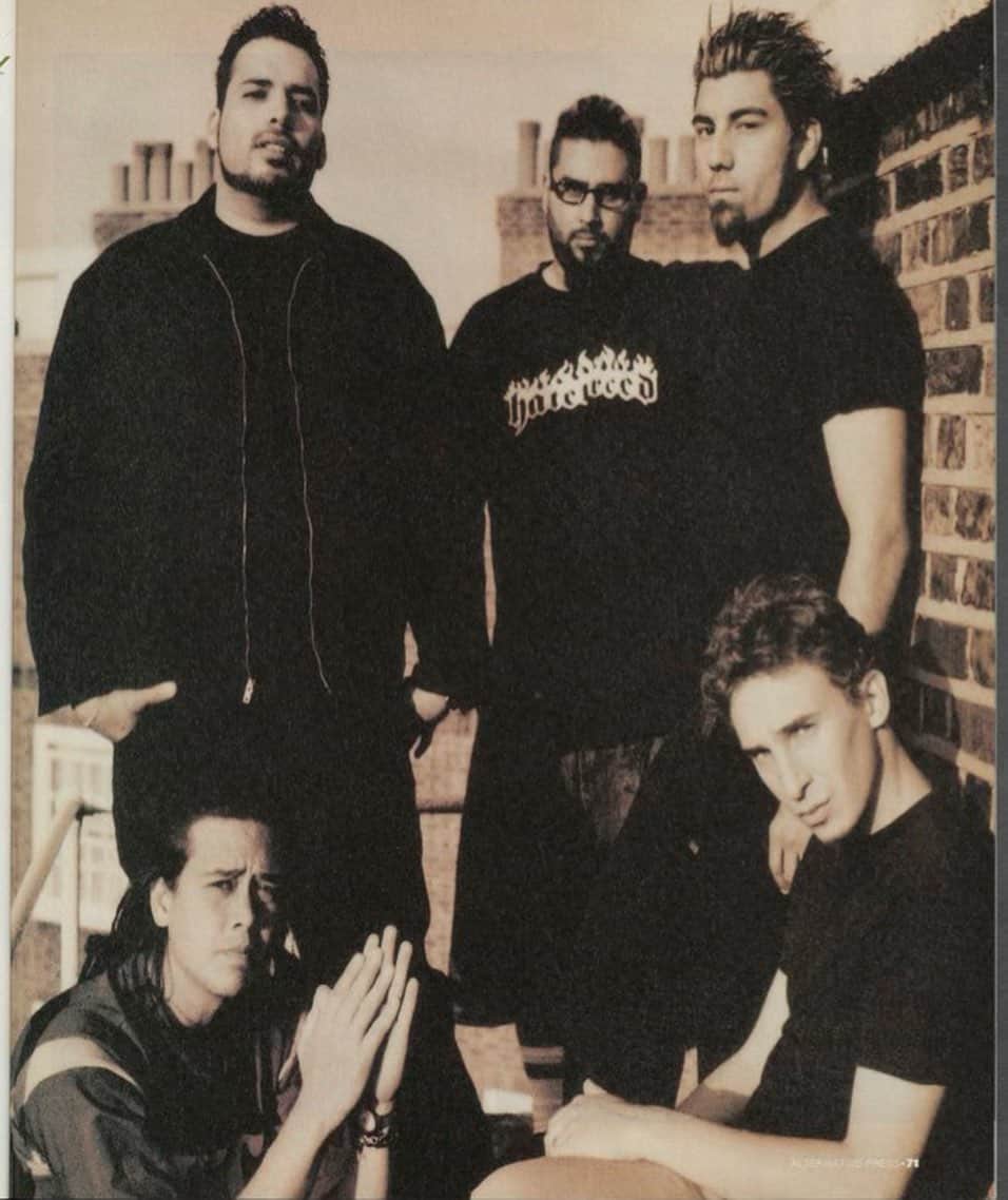 Alternative Pressさんのインスタグラム写真 - (Alternative PressInstagram)「For our November ‘98 issue, @deftones told us what they really think about following rules.   According to Stephen Carpenter, “If someone tells me something to do, I can’t wait to not do it their way. I’d rather do what I want, make my own mistakes and deal with them than do what someone else told me—and be fucked up anyway.”   Photos by Lee Locke」6月21日 2時27分 - altpress