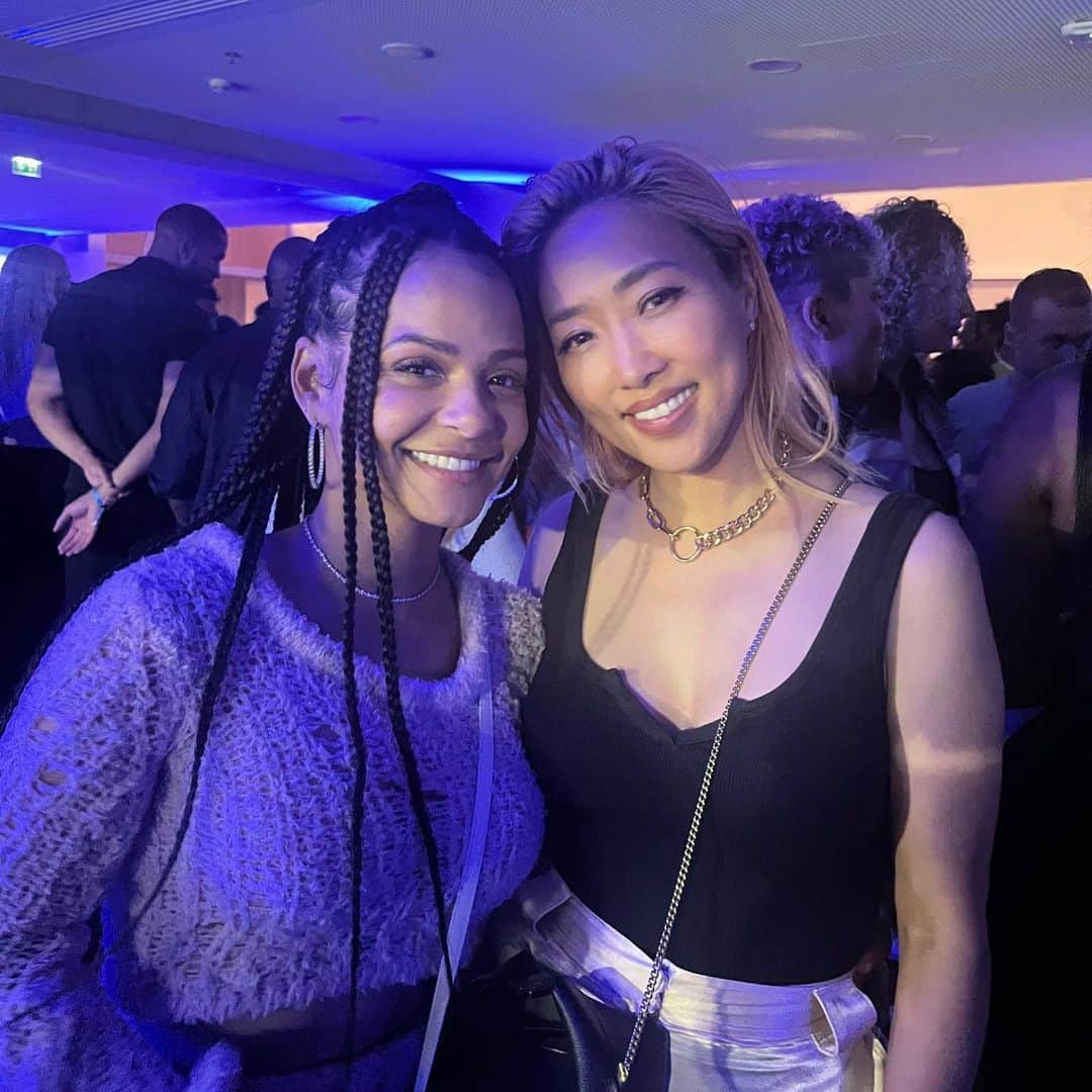 Tigarah e Lauraさんのインスタグラム写真 - (Tigarah e LauraInstagram)「When I meet my childhood idol😍🔥🔥 @christinamilian まさかのクリスティーナミリアンに会えた❤️❤️ 📸 @karidjatoure ❤️ #christinamilian #paris #mattpokora #arenaladefense #music #djlife」6月21日 2時37分 - tigarah