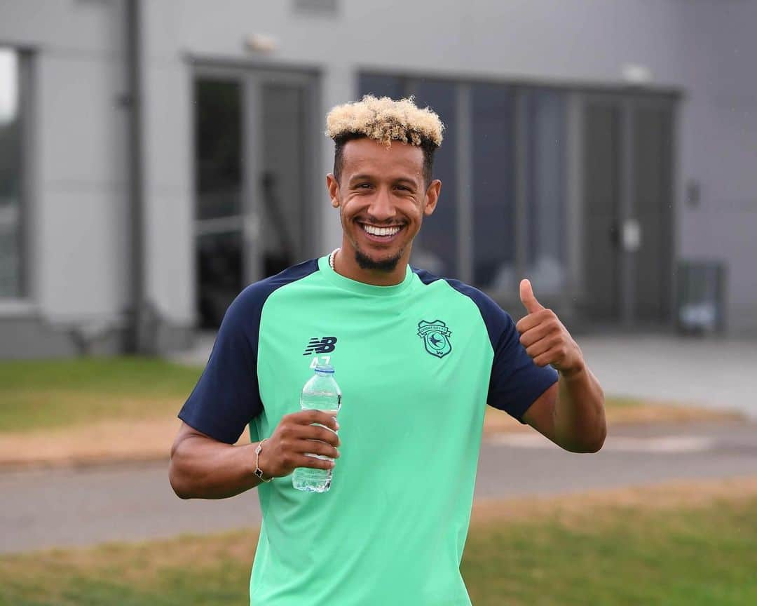 カラム・ロビンソンのインスタグラム：「Feels good to be back 🙌🏽💙 #CityAsOne」