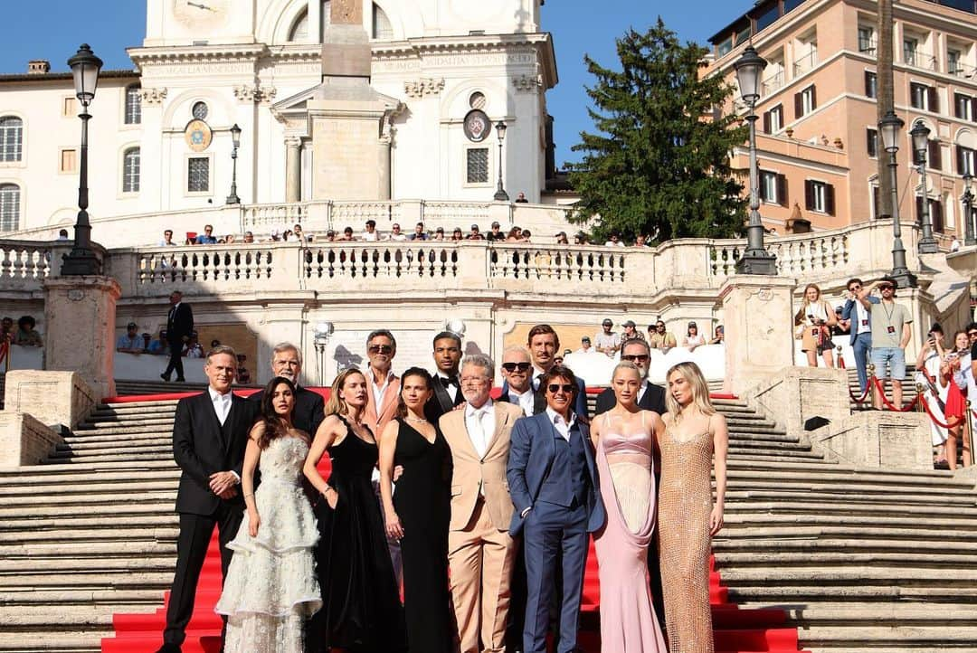 トム・クルーズさんのインスタグラム写真 - (トム・クルーズInstagram)「Alla prossima Roma. Thank you to the people and city of Rome for making last night’s #MissionImpossible world premiere unforgettable.」6月21日 2時51分 - tomcruise