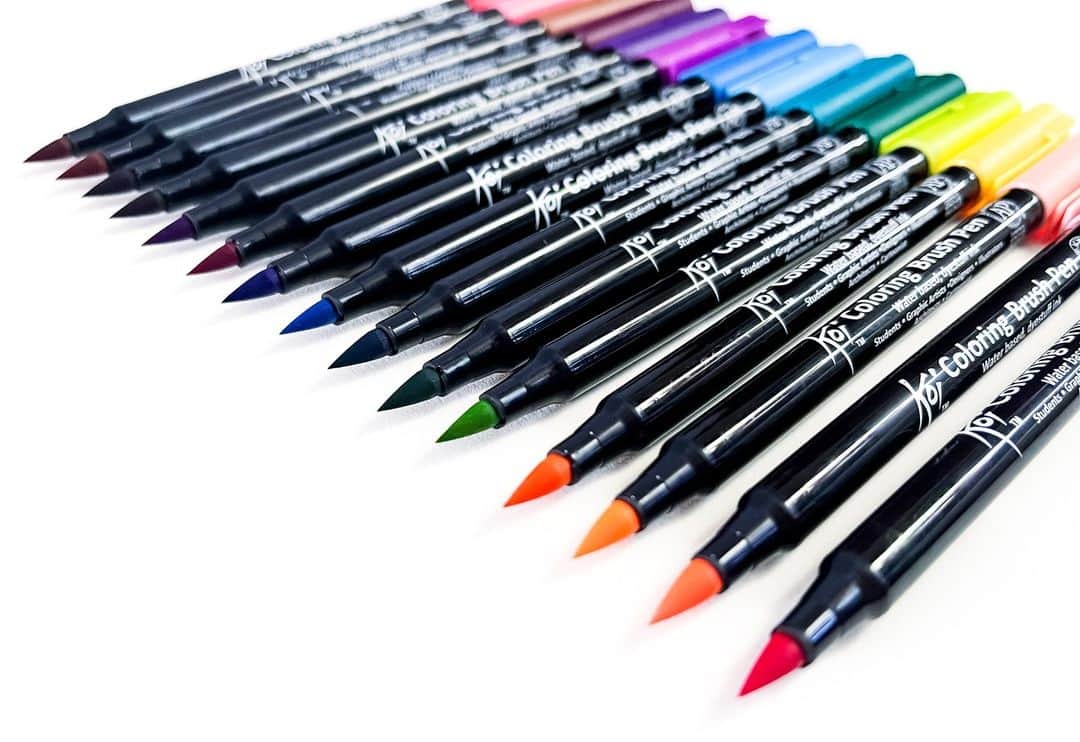 Sakura of America（サクラクレパス）さんのインスタグラム写真 - (Sakura of America（サクラクレパス）Instagram)「We love big nibs, and we cannot lie! And how can you go wrong with Koi Coloring Brush pens?」6月21日 3時08分 - sakuraofamerica