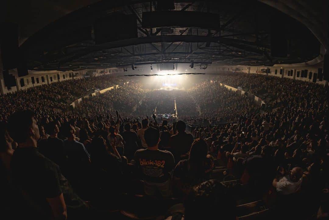 マーク・ホッパスのインスタグラム：「San Diego night one.  Photos by @fog.again @clemente_310」
