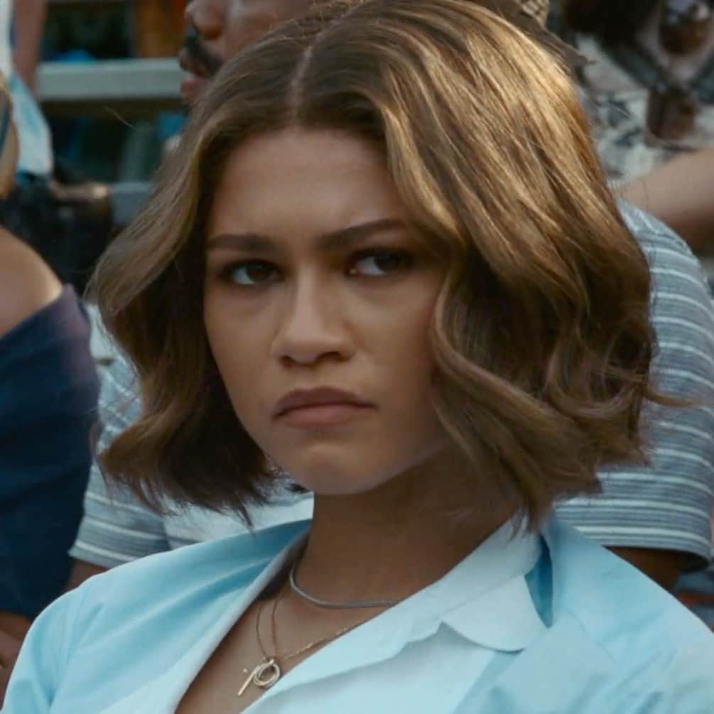 ハリウッド・リポーターさんのインスタグラム写真 - (ハリウッド・リポーターInstagram)「#Zendaya stars as a former tennis prodigy turned coach in the steamy first trailer for #LucaGuadagnino’s 'Challengers.' ⁠ ⁠ The actress appears as Tashi Duncan, who is the center of a tense love triangle on and off the court in the romantic sports drama with her husband played by #MikeFaist and Patrick (#JoshOConnor). Not coincidentally, Patrick is her husband’s former best friend and Tashi’s ex-boyfriend. For the full trailer, link in bio.」6月21日 3時43分 - hollywoodreporter