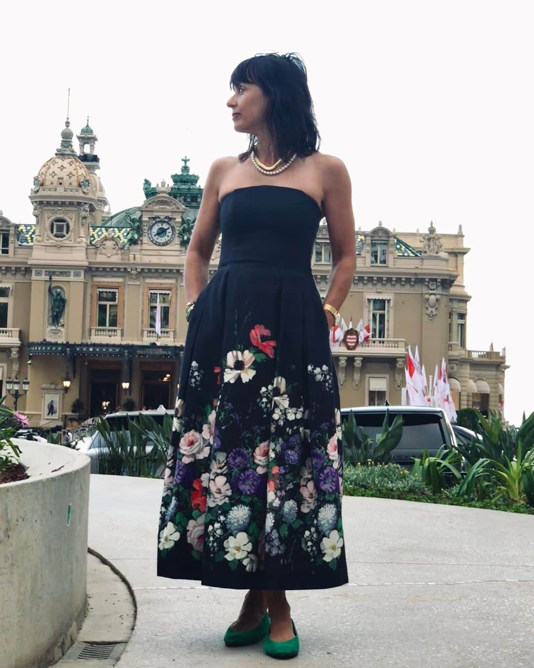 コンスタンス・ジマーのインスタグラム：「On the last day we played and slayed (one @andotherstories dress - two looks). This was a trip of a lifetime thanks to #Rolabauer, @ludoattal, @festivaltvmonte_carlo, @primevideo @shelteronprime!!」
