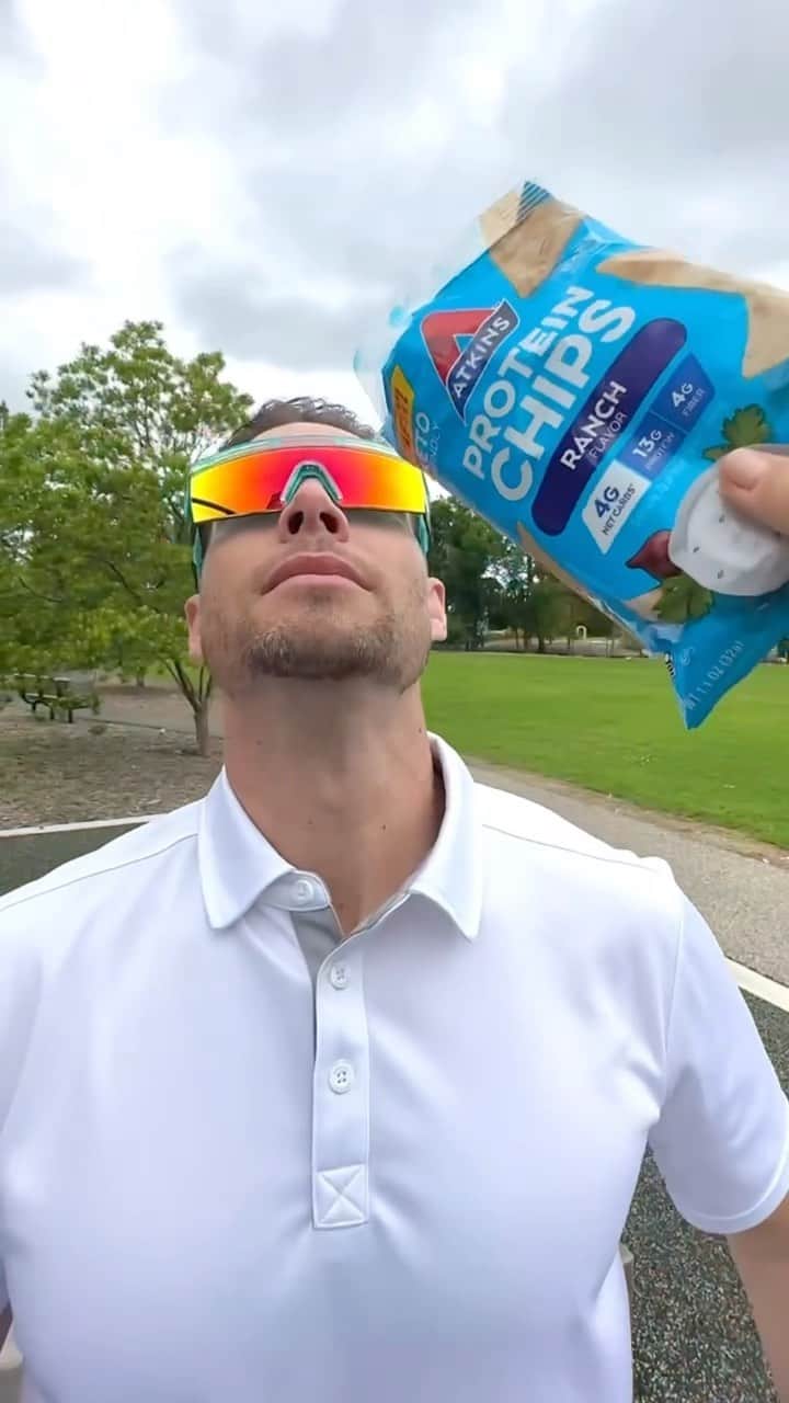 Chadd Smithのインスタグラム：「Protein Power Up acquired 👾💥 Ranch me brobot! 🤘🏼🤖 #AtkinsApproved #ad」