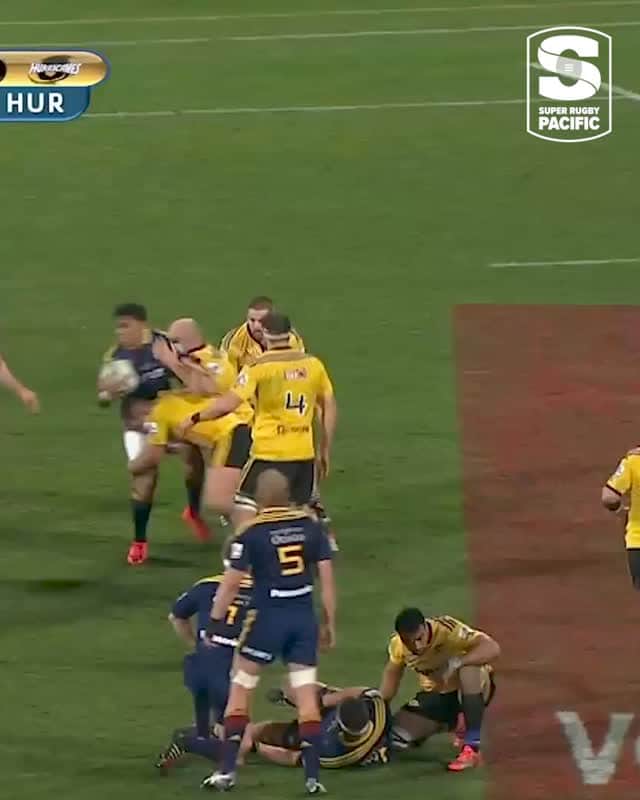 Super Rugbyのインスタグラム：「ELECTRIC Elliott! ⚡  A MONSTER effort from Elliott Dixon had him crossing the line for @highlandersteam  in 2015.  #WelcomeToYourSuperStage #SuperRugbyPacific」