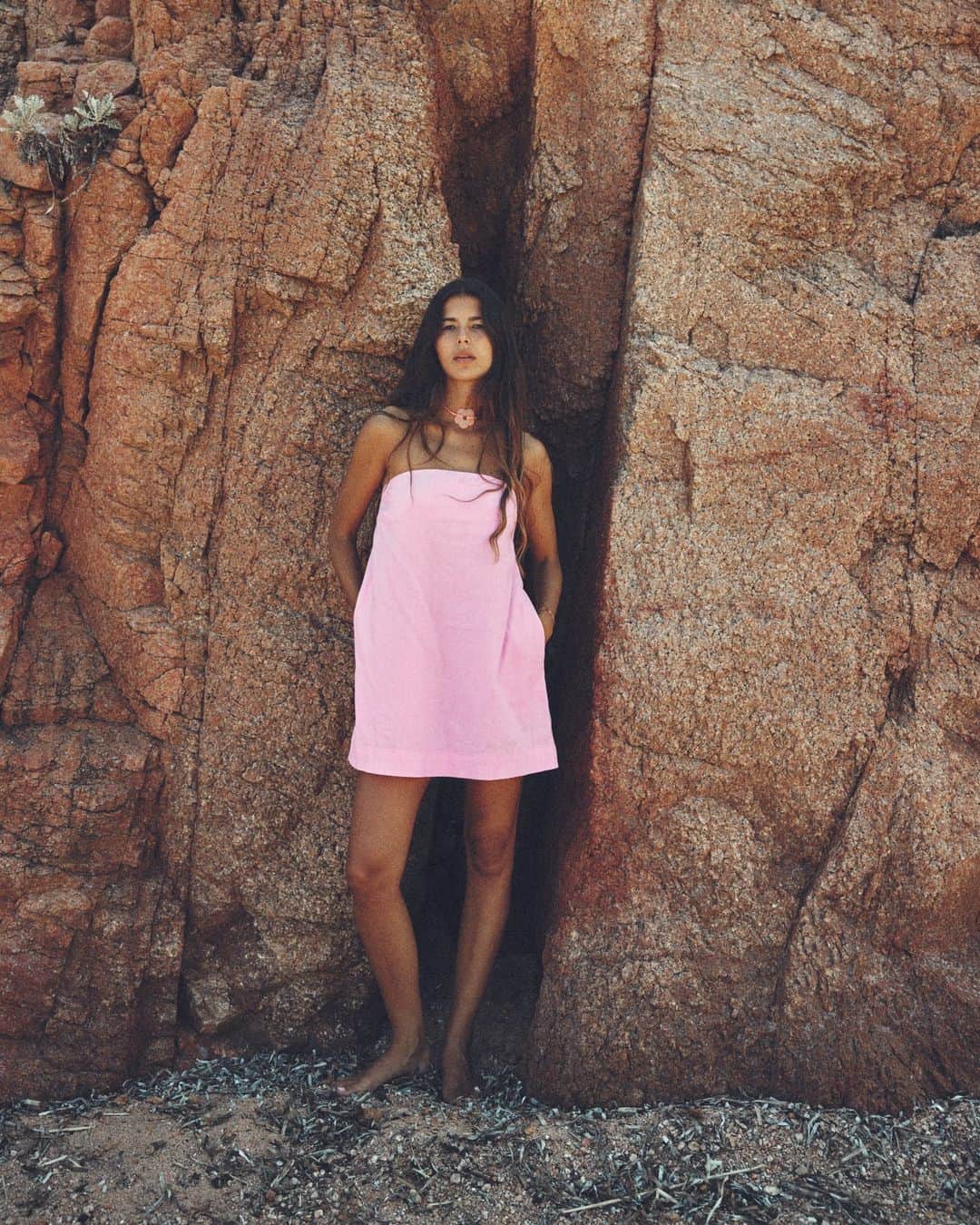 のインスタグラム：「This sweet style will be your go-to all season long. Link in bio to shop the Essentially The Best Mini.」