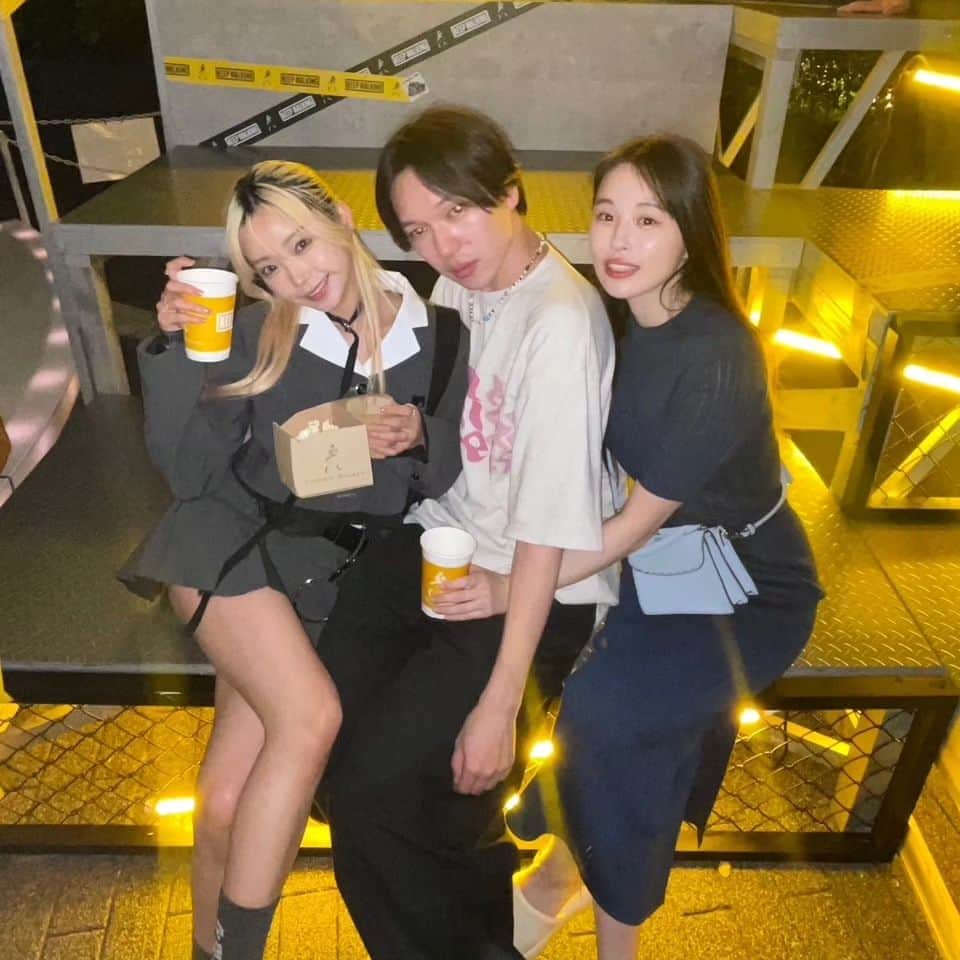 mam（まむ）さんのインスタグラム写真 - (mam（まむ）Instagram)「うぃす。明日からある渋谷キャストでのイベント楽しんできました🥃 癖がなく、とても飲みやすいウィスキーでした✌✌✌  #THEWALKERSINTOWN #ジョニーウォーカー#ウィスキー#pr」6月21日 6時36分 - mam_11_11