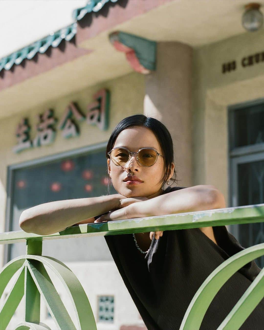 JINSさんのインスタグラム写真 - (JINSInstagram)「Explore out entire Summer 23 campaign. Online now.  Photographer: @michaeltyronedelaney Stylist: @hoodbyblood HMU: @carlacsperez Talent: @malymannn @j0rdanjohns0n  Production: @authorized____dealer」6月22日 0時00分 - jins.usa