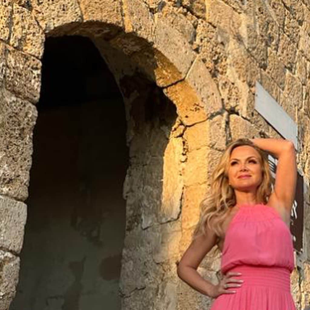 Eliana Michaelichin Bezerraさんのインスタグラム写真 - (Eliana Michaelichin BezerraInstagram)「Na correria mas sempre grata por vivenciar outras culturas e ainda poder gravar tudinho e dividir com vcs no programa. Tenho tanto pra contar… #israel #telaviv」6月21日 6時59分 - eliana