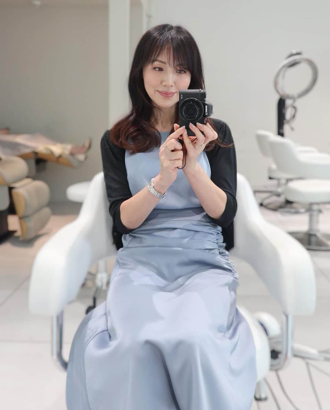 ImotoEtsuyo さんのインスタグラム写真 - (ImotoEtsuyo Instagram)「#先日 の #美容day  ・  @zacc.kayama さん @zacc_hairsalon へ。  　  梅雨、髪のクセやうねりが 出やすいのでトリートメントと いつものマニキュアをお願いしました。 ・ ・ 次回は少しカット しようかな✨✨ ・ いつもありがとうございます。 ・ #銀座美容室  #銀座一丁目美容室  #銀座ヘアサロン  #ヘアカット  #ヘアマニキュア  #トリートメント  #hair  #hairstyle  #haircut  #hairstylist  #銀座一丁目  #ginzahairsalon #大人ヘア  #大人ヘアスタイル #アラフィフ  #アラフィフヘアスタイル #美髪  #美髪サロン #大人髪 #くびれヘア」6月21日 7時41分 - bisuhada