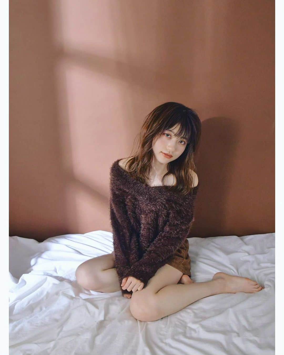 クマモトタツヤのインスタグラム：「. "Good morning--♪" . . .  Hair cut-color-styling / MIHO (switch) Make up / AOI ISHIBUCHI (switch) Guest / MIKU (switch guest 2nd year) Photo / T.KUMAMOTO (switch)  #kumasanOHAYO #miho_88 #kumaxGIRLS #福岡のスイッチで髪切る女の子 #kumaxMIKU #クマナリ #photobykumamoto」
