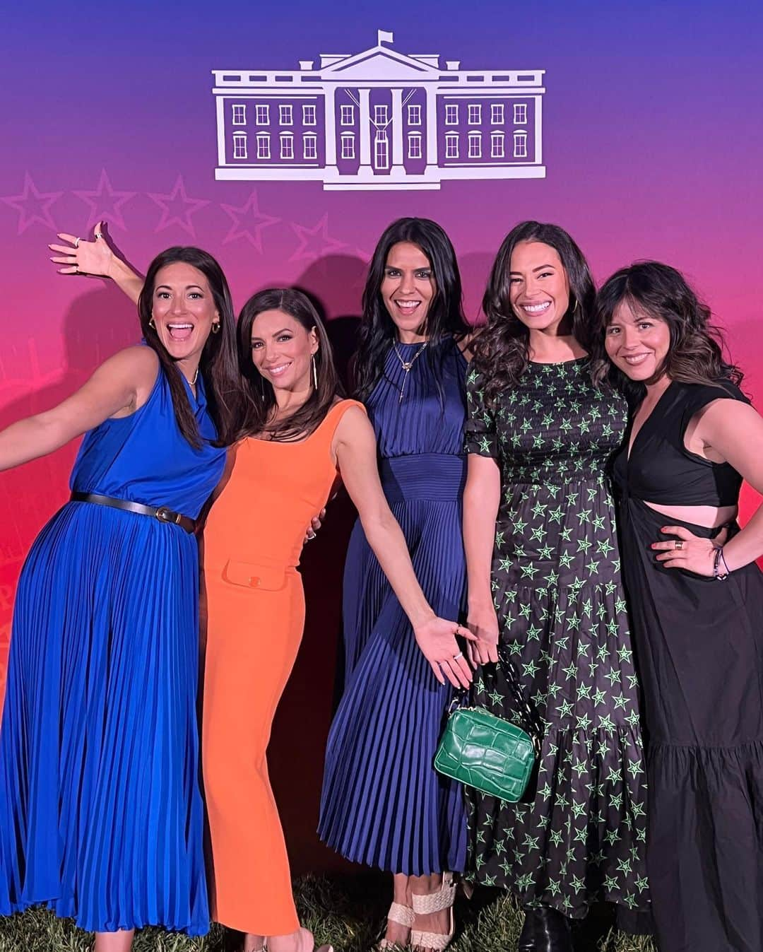 クロエ・ブリッジスさんのインスタグラム写真 - (クロエ・ブリッジスInstagram)「It was an honor to be back at the White House last week with this incredible group of women. We watched a screening of @flaminhotmovie on the South Lawn and it was a magical night celebrating director @evalongoria and stars @jessejohngarcia @annieggonzalez. I’m continuously amazed by this community and the dedication to supporting and uplifting one another. And I’m continuously amazed by Eva‘s talent, hard work, determination, and generosity. Thank you @potus @flotus for having us. And watch @flaminhotmovie on @hulu or @disneyplus if you haven’t already!!」6月21日 8時17分 - chloebridges