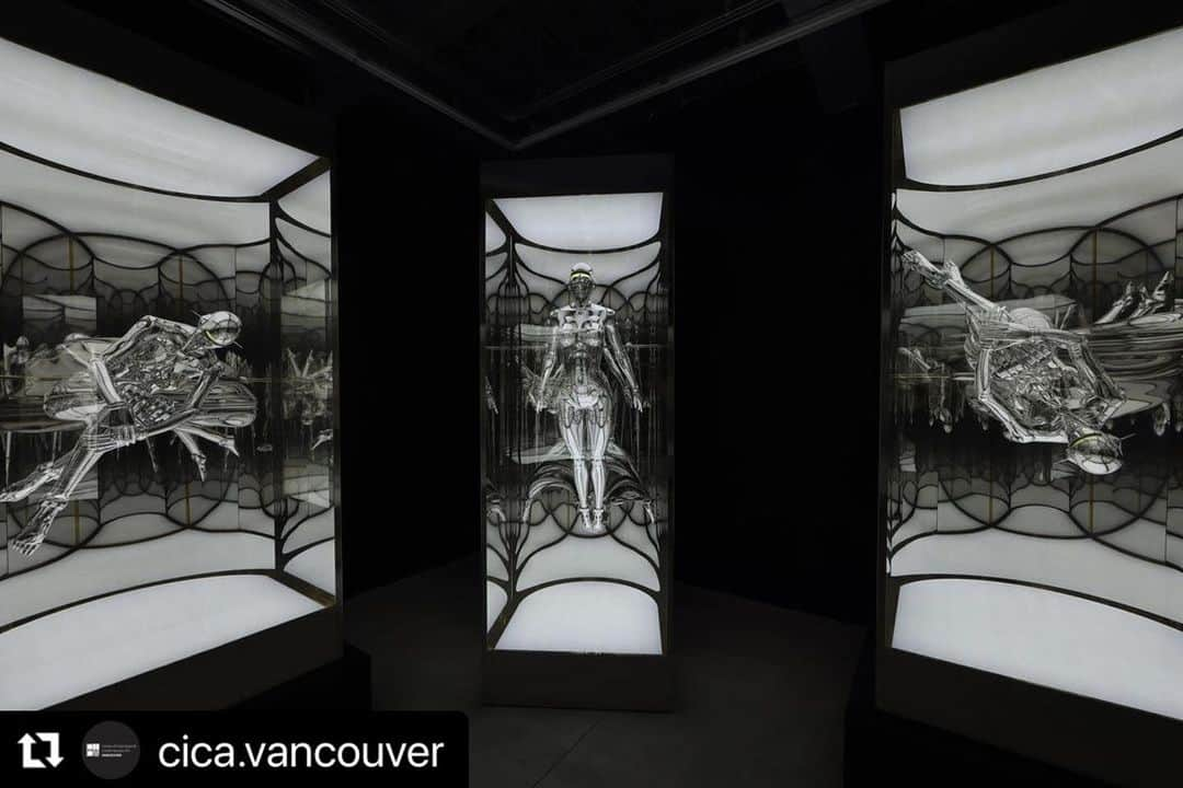 空山基さんのインスタグラム写真 - (空山基Instagram)「#Repost @cica.vancouver with @use.repost ・・・ 🔸CICA Vancouver is thrilled to announce the highly anticipated solo exhibition of renowned Japanese artist Hajime Sorayama, taking place at CICA Vancouver from July 21st to September 16th, 2023. This exhibition will showcase Sorayama's captivating and thought-provoking artworks, exploring the intricate relationship between artificial intelligence (AI) and humanity.  🔸Sorayama's iconic superrealistic cyborg imageries have sparked discussions worldwide and have inspired fellow artists and filmmakers, including Alex Garland on “Ex Machina”, and Paul Verhoeven on the 1987 “Robocop”.  The exhibition "Hajime Sorayama: Space Travelers" will feature a curated selection of Sorayama’s iconic paintings and illustrations dating back to 1978, as well as his large-size “Sexy Robot” sculptures and immersive installations “Space Travelers”.  🔸The opening reception for the exhibition will be held on July 20th (Thursday) from 5:00 PM to 8:00 PM at CICA Vancouver, followed by an After Party from 7:00 PM to 11:00 PM at Karma Lounge (1161 West Georgia St). Please see link in bio for RSVP details.  @cica.vancouver」6月21日 8時46分 - hajimesorayamaofficial