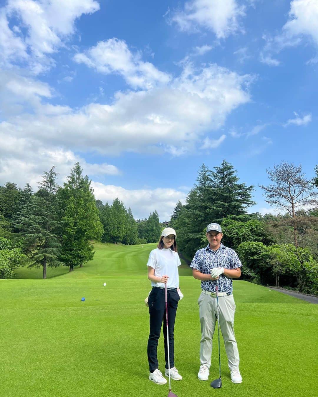 Mameのインスタグラム：「オフィシャルパートナーとしてサポートさせていただいているプロゴルファーの坂本柊人選手🏌️‍♂️  中四国オープンゴルフ選手権優勝しました🏆 本当におめでとうございます🎉 自分のことのように嬉しいです✨✨  #坂本柊人プロ  #プロゴルファー #当たり前だけどうますぎる  #ギネスのゴルフコース」