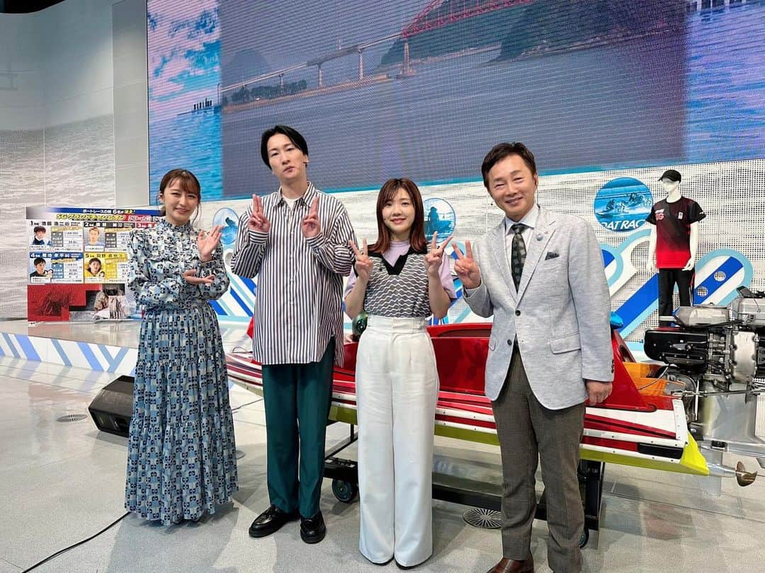 枡田絵理奈さんのインスタグラム写真 - (枡田絵理奈Instagram)「昨日のボートレースプレミア🚣 ゲストは3時のヒロイン福田麻貴さんと、相席スタートの山添寛さんでした☺️ どんな話題でも拾って面白く仕上げてくださるお二人の存在にかなり助けられながら、昨日も楽しい放送になりました🎵 そして、我らが植木通彦さん🥹 昨日は体調が万全ではない状態でのOAで、お聞き苦しい声でご迷惑をおかけしてしまいましたが、植木さんの優しい言葉にかなり救われました😭 いつも、本当に紳士的で温かいレジェンド植木さんは、後光がさして見えます☀️ 昨日のボートレースプレミアの様子は、ボートキャストで配信中です🎵 私のコーナー、マス探！徳山の街で浮かれたロケをしている様子も流されているので、ぜひご覧になってください☺️  衣装は @doublestandard_official  ダブスタ❣️  靴は @dianashoespress  です👠  #ボートレースプレミア #ボートレースグランドチャンピオン #ボートキャスト #相席スタート山添さん #3時のヒロイン福田さん #植木通彦さん」6月21日 8時57分 - masuda_erina.official