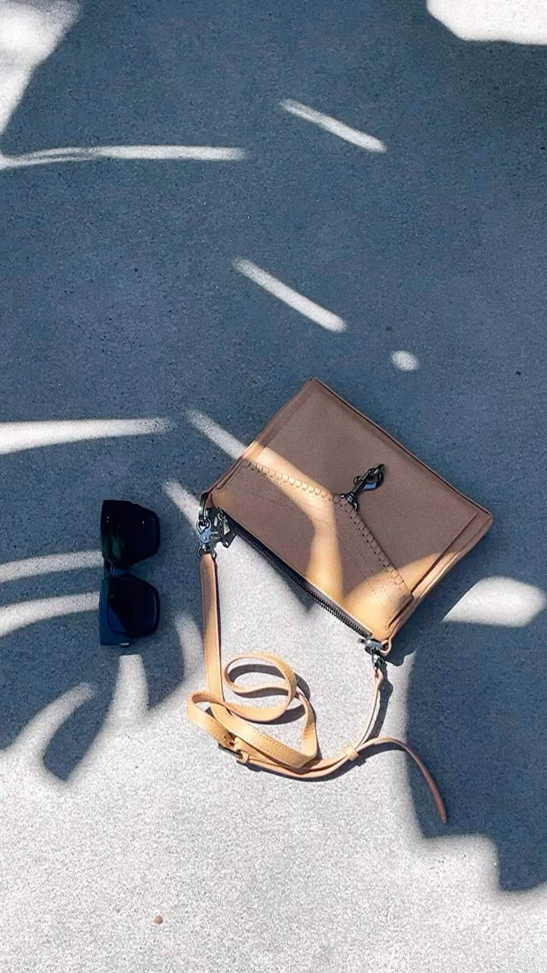 ボトキエのインスタグラム：「The summer bag of your dreams 🌴」