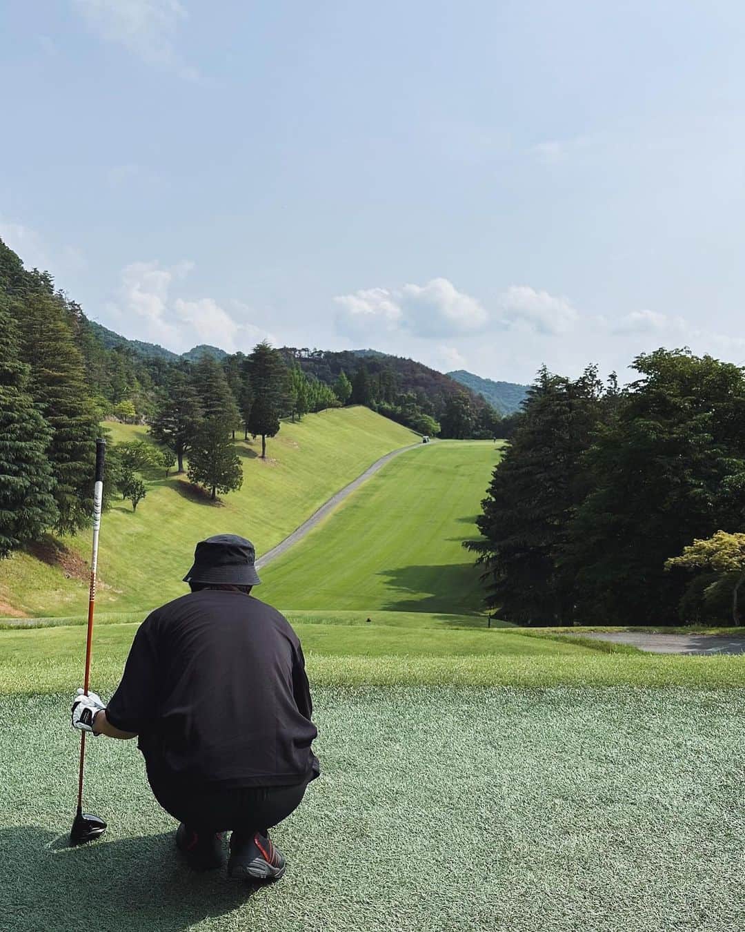 鈴木大輝 【taiki suzuki】のインスタグラム：「晴天の中のゴルフは最高でした。 今年は焼けそうです。 次回も楽しみ⛳️  #TGC #GOLF #始まる予感」