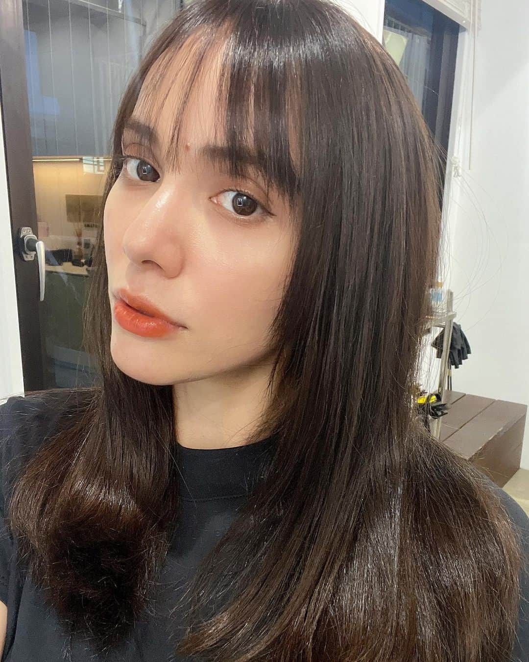 伊藤ニーナのインスタグラム：「月に1回の大事なケアday🧖‍♀️💅  @regen_lab_  @noriho_nail」
