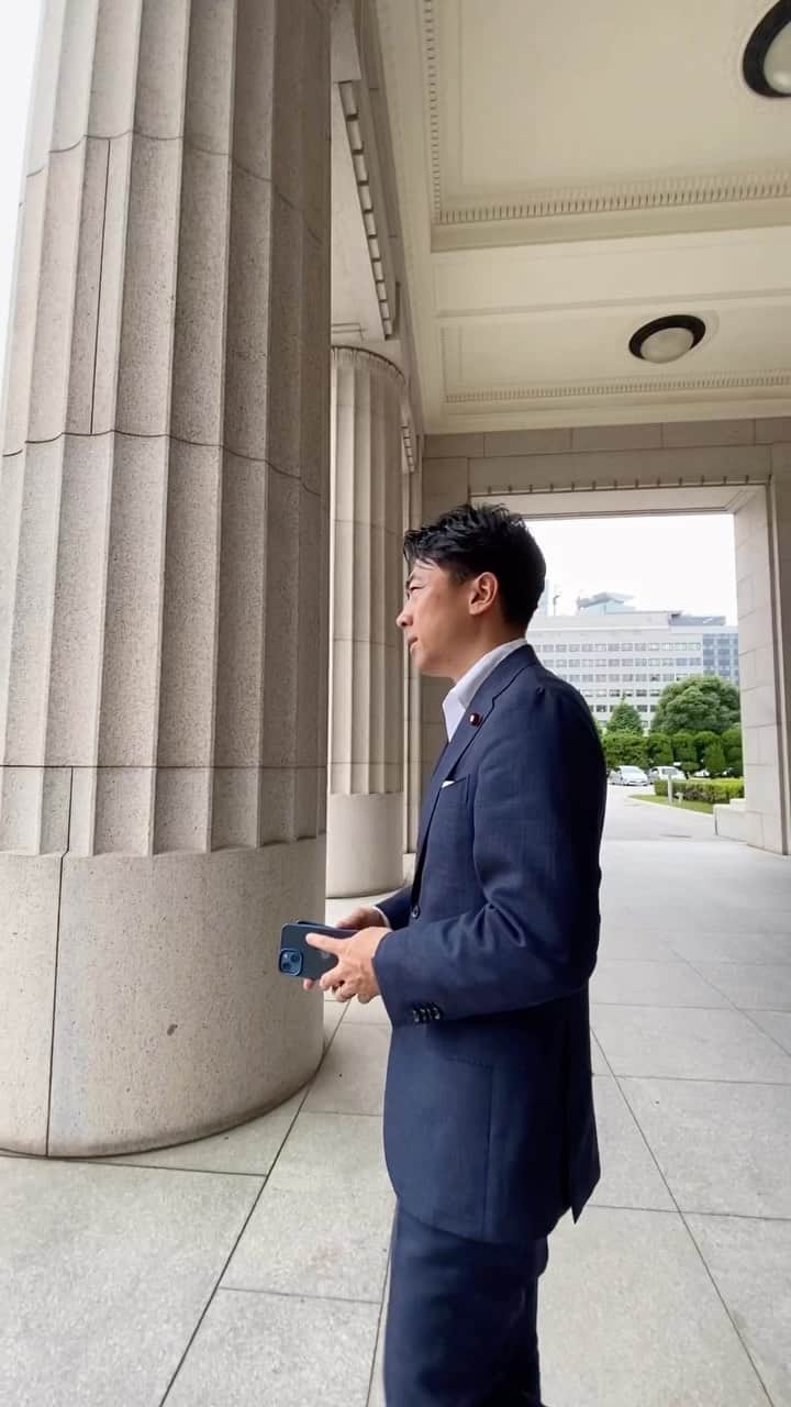 のインスタグラム：「第211回国会閉会日　その3  どうぞその1のコメントをご覧ください。  #衆議院 #国会閉会  #閉会手続き  #お疲れ様でした  #感謝 #ありがとうございました  #小泉進次郎」