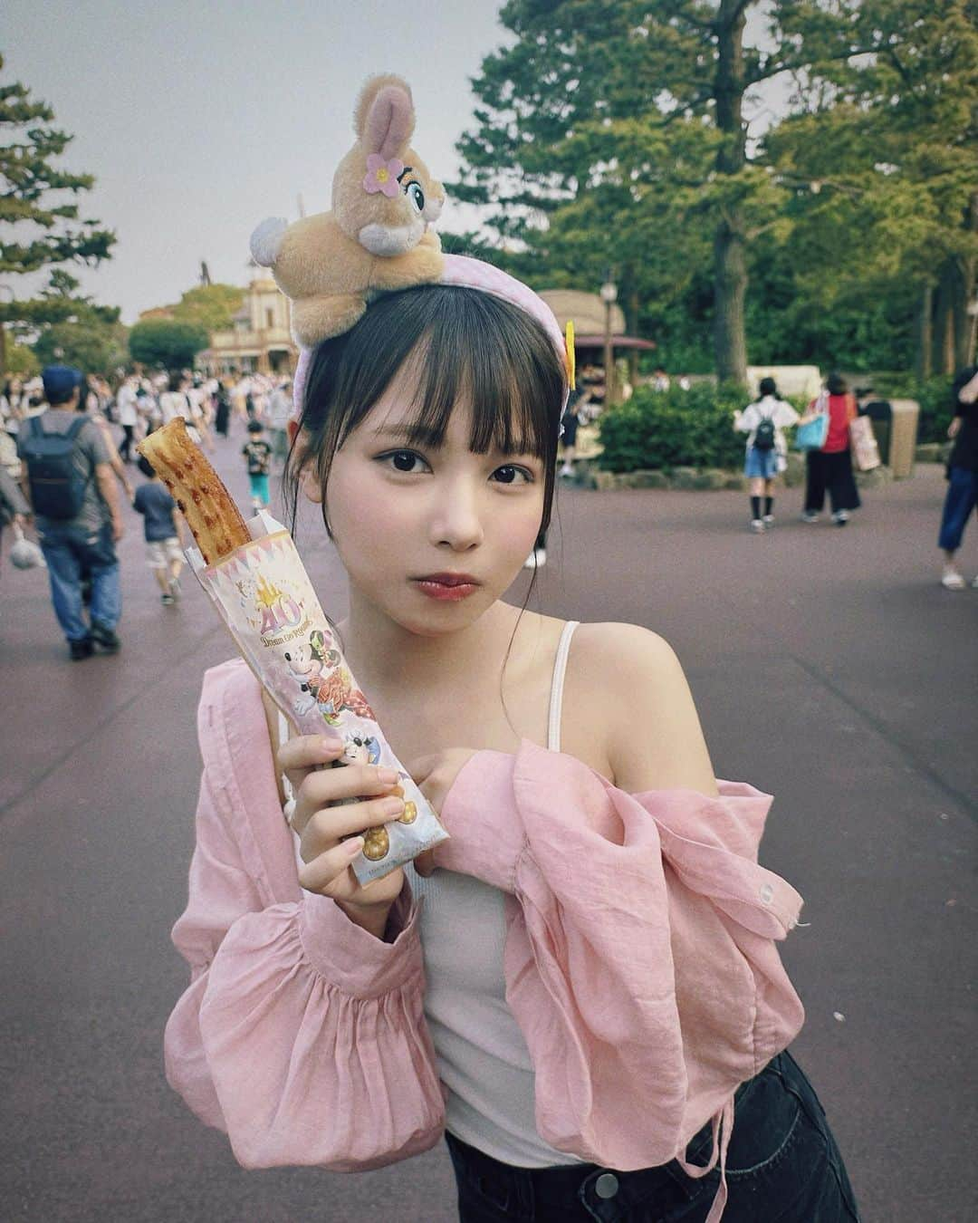 宮崎あみささんのインスタグラム写真 - (宮崎あみさInstagram)「フィルムカメラかわいい😀 この前フッ軽ディズニーしてきたよ。」6月21日 18時54分 - miyazaki_aa