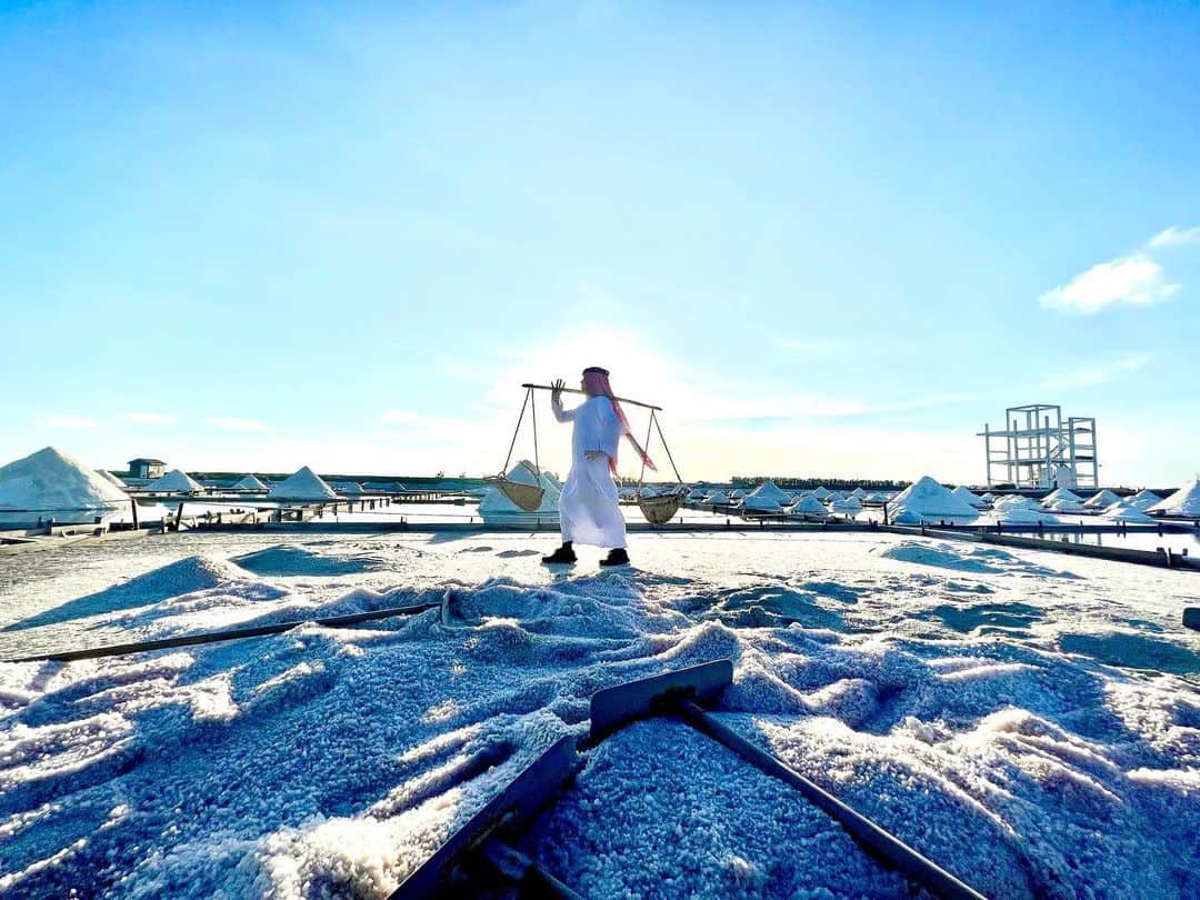 鷹鳥屋明さんのインスタグラム写真 - (鷹鳥屋明Instagram)「لأفضل الكبسة…🥘 نصنع الملح من البحر.🧂🌊」6月21日 19時10分 - shams_qamar_jp