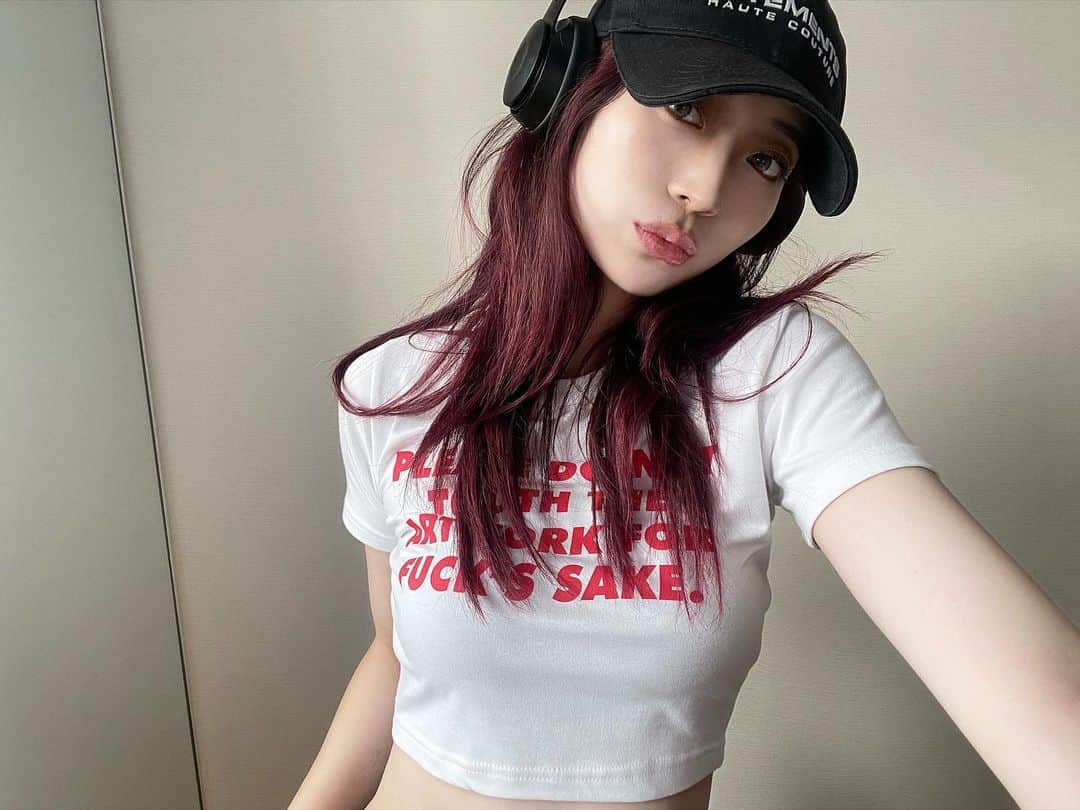原涼香のインスタグラム：「빨간 머리 ❤️❤️❤️」