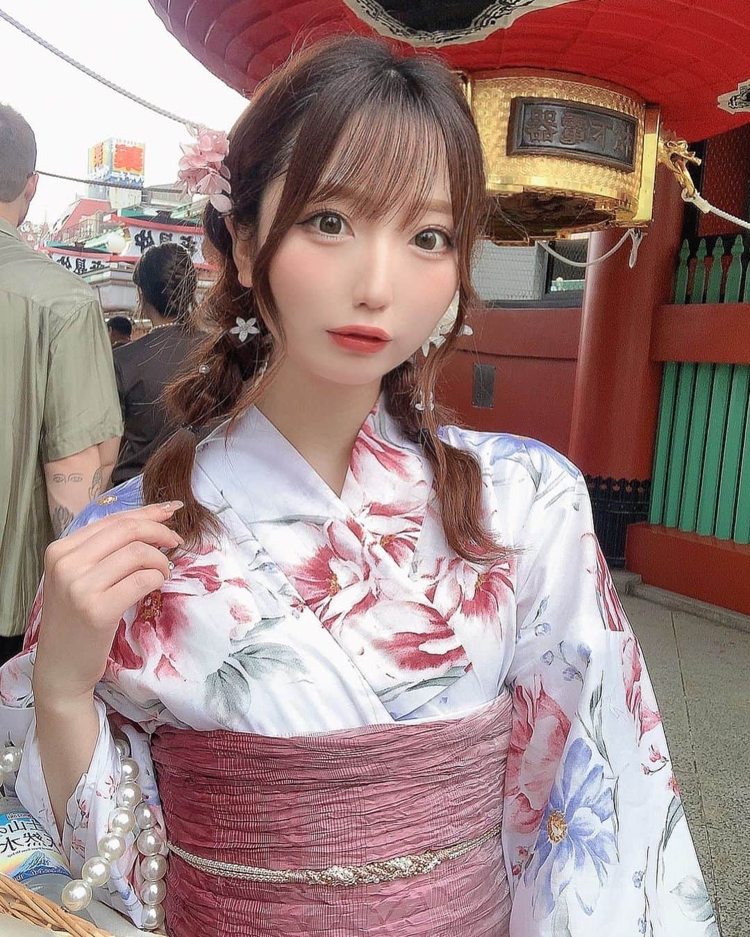 柳田なつみさんのインスタグラム写真 - (柳田なつみInstagram)「今年も浴衣着て夏祭り行きたいなぁ🎐🎐 ・ ・ #sugarnine #シュガーナイン　#浴衣　#浴衣女子　#ヘアアレンジ　#浅草　#撮影」6月21日 19時33分 - nachu_nemu