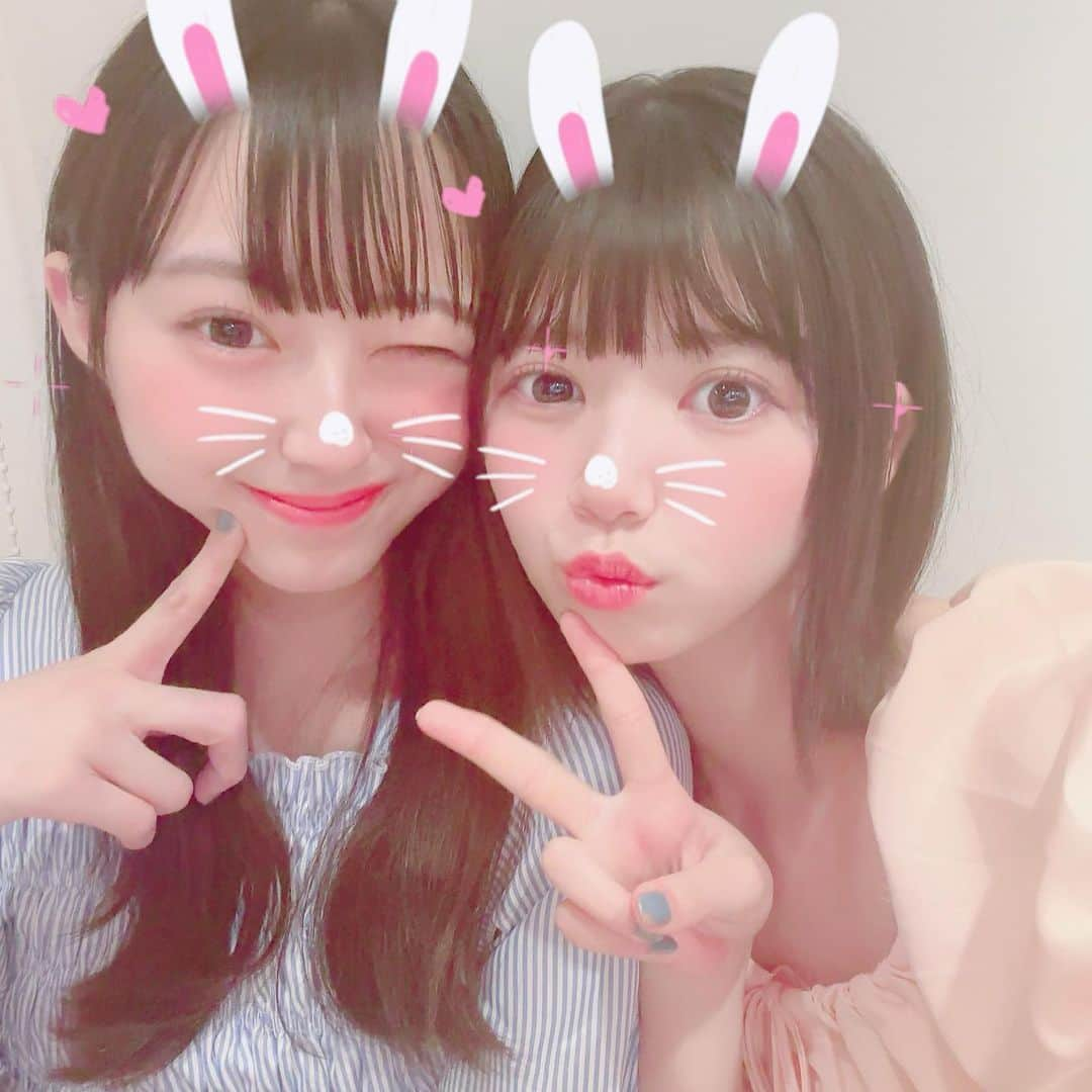 伊藤沙音さんのインスタグラム写真 - (伊藤沙音Instagram)「🧁🐰  ひまりと！！ 少し前に一緒にご飯食べたんだ～🍔  ひまりは大人っぽい見た目だけど意外と面白いの！一緒にいて飽きない😂💞  写真アプリはbeautyplusだよ！ TikTokも2人で撮ったから見てね~🫶  今日もInstagram遊びに来てくれてありがとう🎀   #伊藤沙音 #シャノン  #国本姫万里  #ヒマリ  #ニコラ #nicola #ニコモ #ニコラ7月号発売中  #エヴァーグリーンエンタテインメント」6月21日 19時43分 - shannon_ito_official