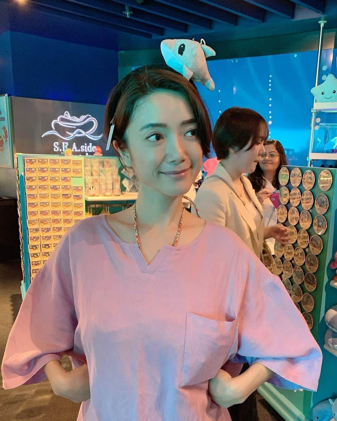 小川夏果さんのインスタグラム写真 - (小川夏果Instagram)「タコちゃん🐙 #singaporeaquarium #singapore #水族館 🐠🐟💛このタコ最近よく見る。可愛い。地味にリバーシブル。シンガポールは英語も中国語も通じるからめっちゃ居心地良かった。また行きたい国Best3」6月21日 10時45分 - ogawanachu