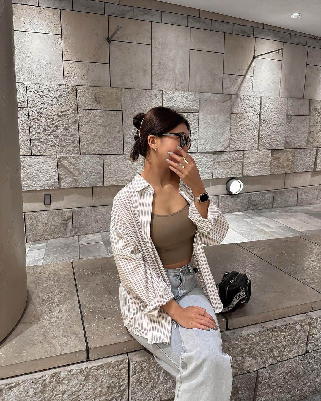 UESUGIRINAのインスタグラム：「🧋🍪🤎  いつだかのラフコーデ👼🏽 ベージュ星人🪐    #beigeoutfit」