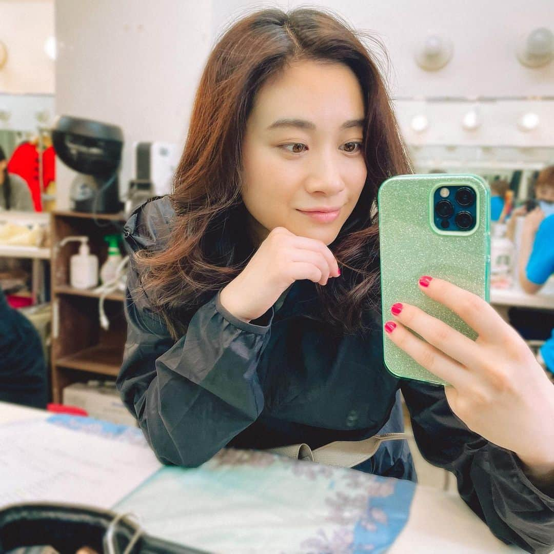 鈴木芳奈さんのインスタグラム写真 - (鈴木芳奈Instagram)「URAZARU インスパイアシリーズ 舞台「下町のショーガール」 いよいよ本日！初日本番🎊  ばったばたのどったばただけど幕開け楽しみ😊 劇場でお待ちしてます💫」6月21日 12時22分 - tachibana_kanna